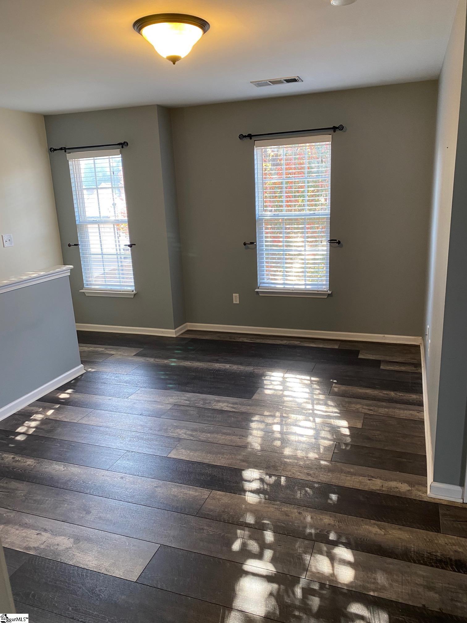 206 Knoll Ridge Drive Property Photo 17