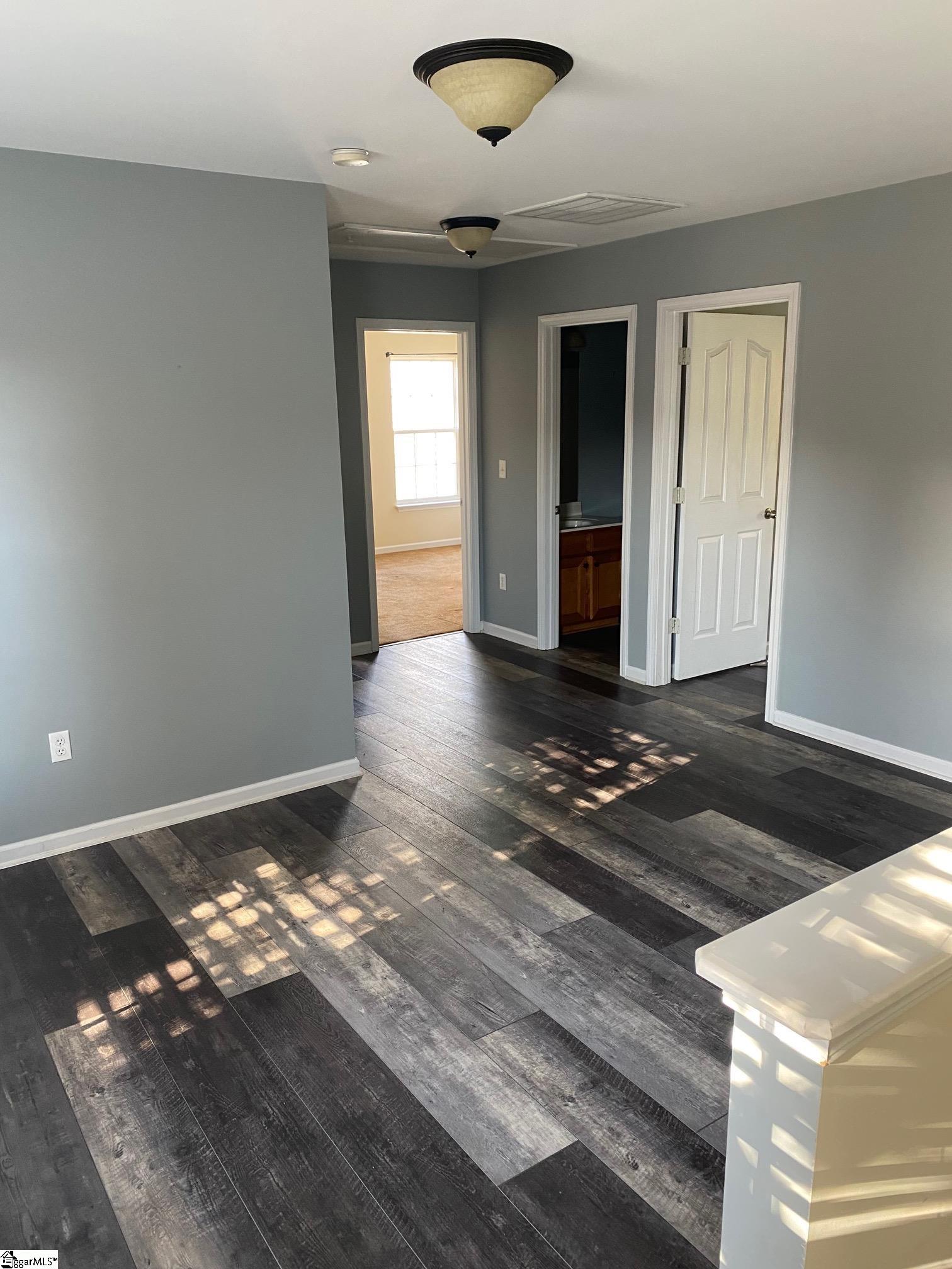206 Knoll Ridge Drive Property Photo 19