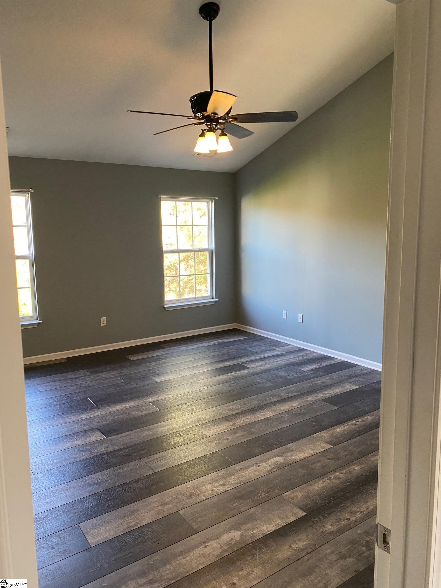 206 Knoll Ridge Drive Property Photo 23