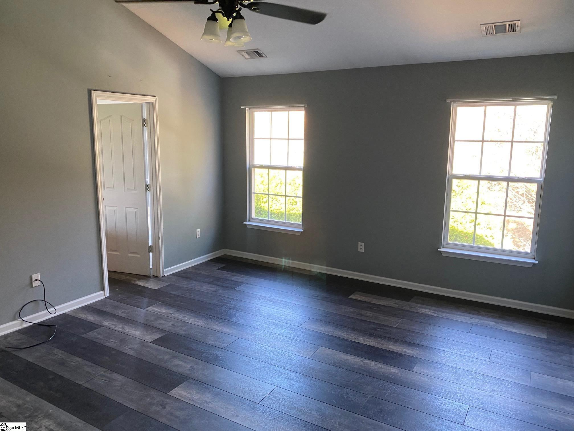 206 Knoll Ridge Drive Property Photo 24