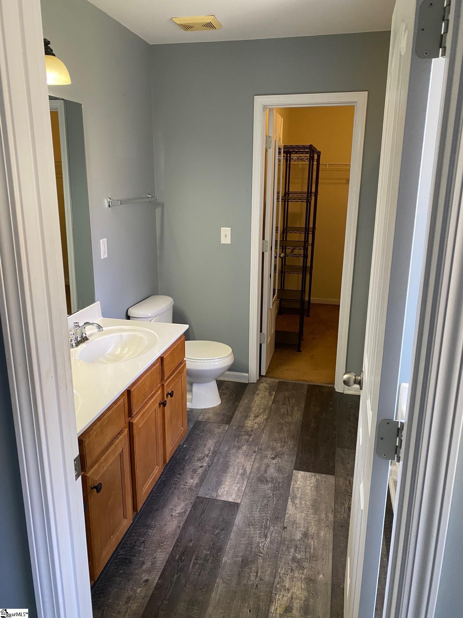 206 Knoll Ridge Drive Property Photo 26