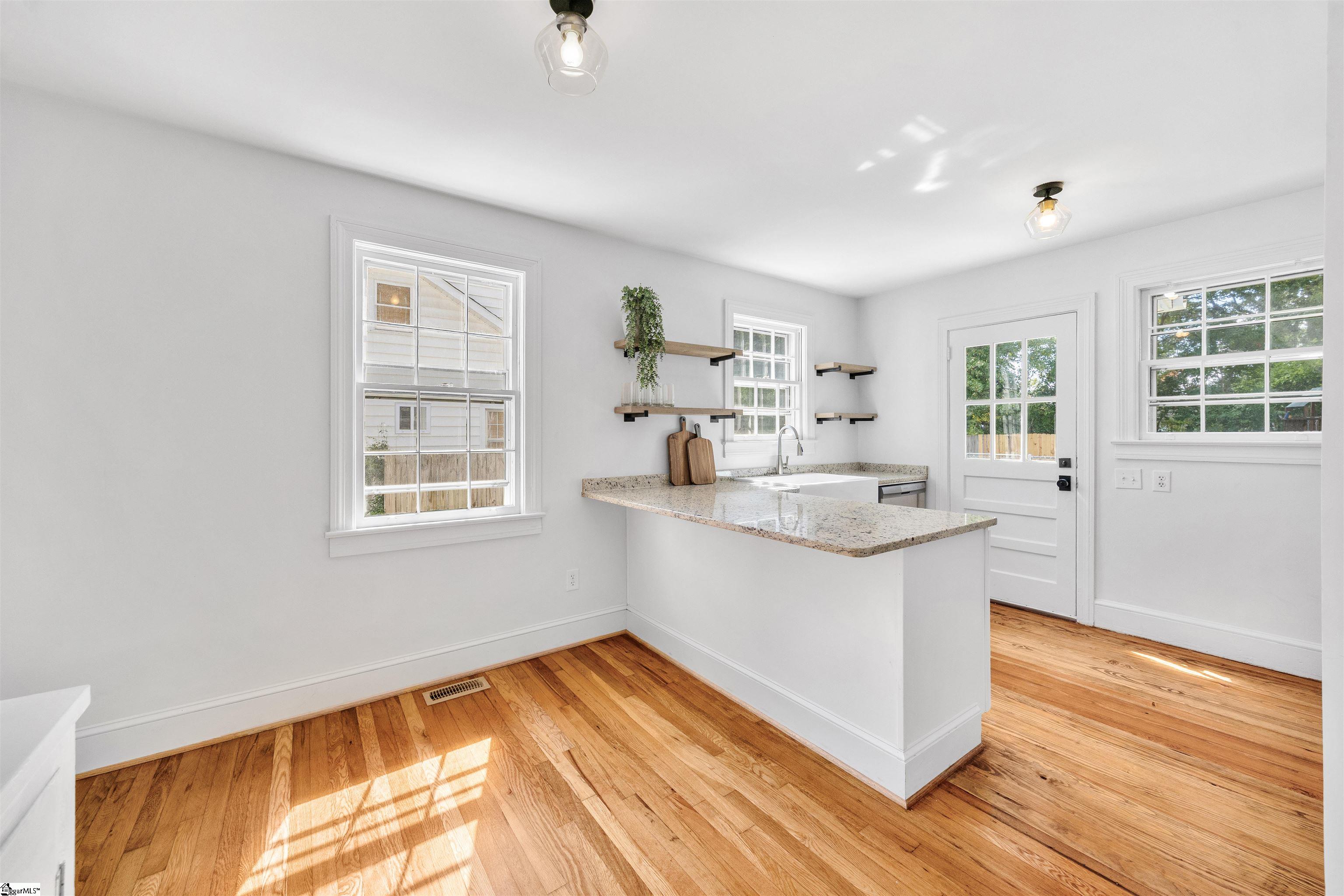 14 Tabor Street Property Photo 10
