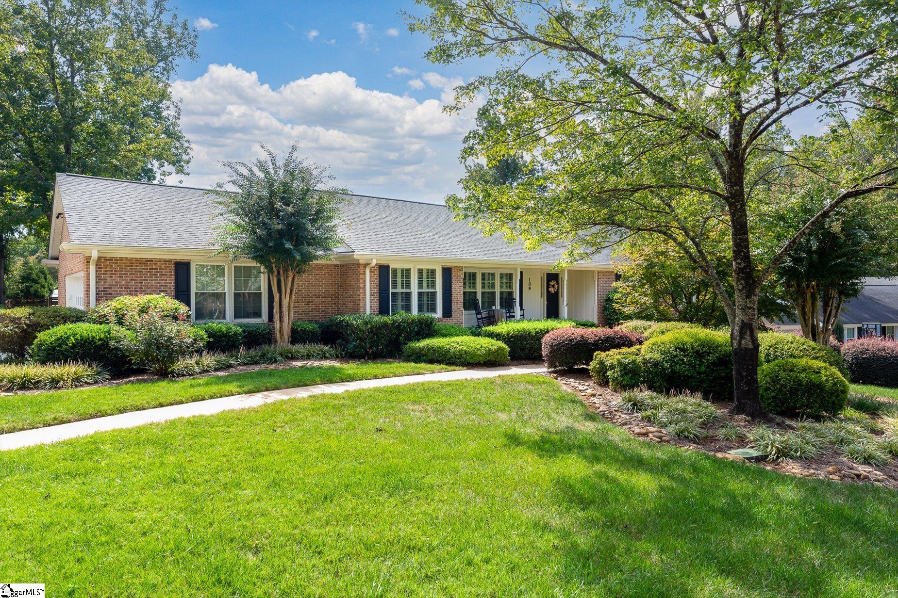 109 Silver Creek Court Property Photo 2