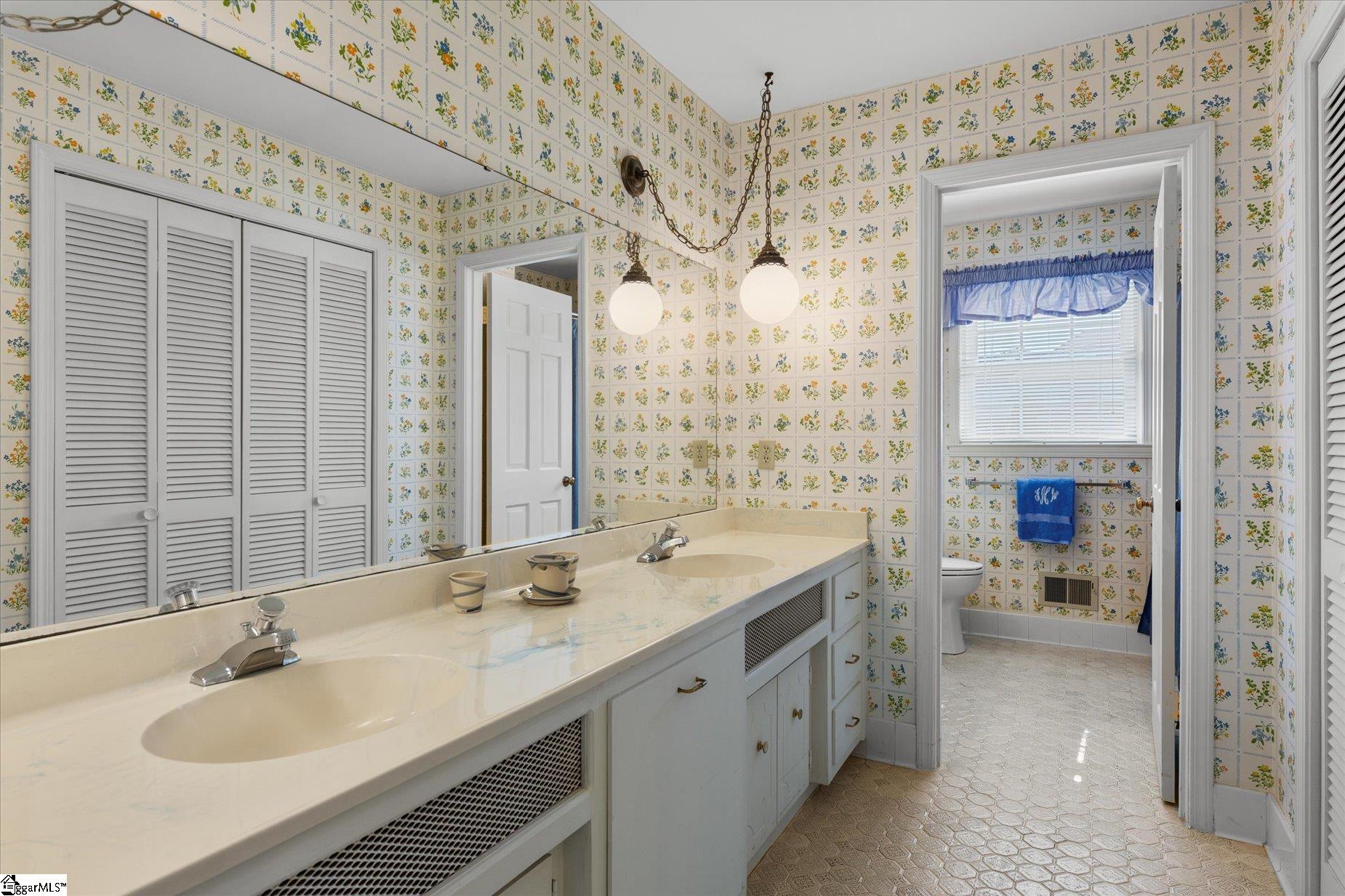 109 Silver Creek Court Property Photo 24