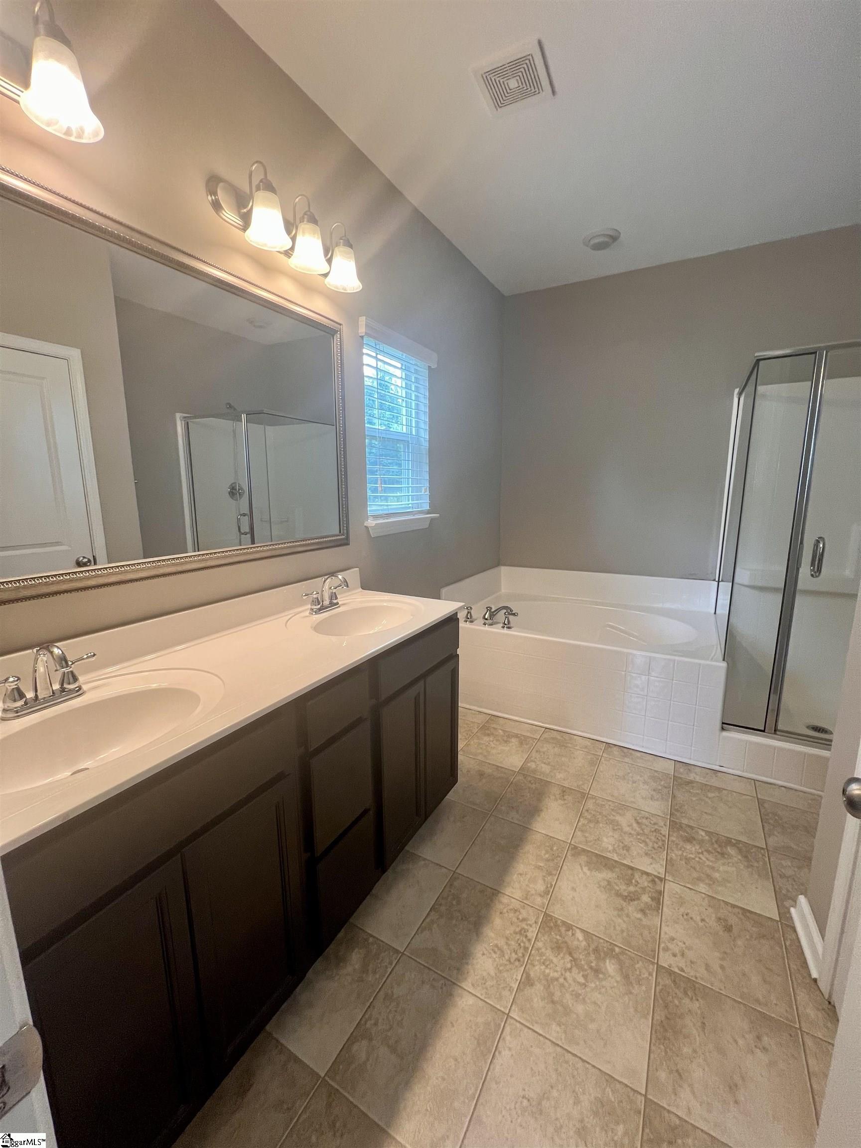454 Lynnell Way Property Photo 11