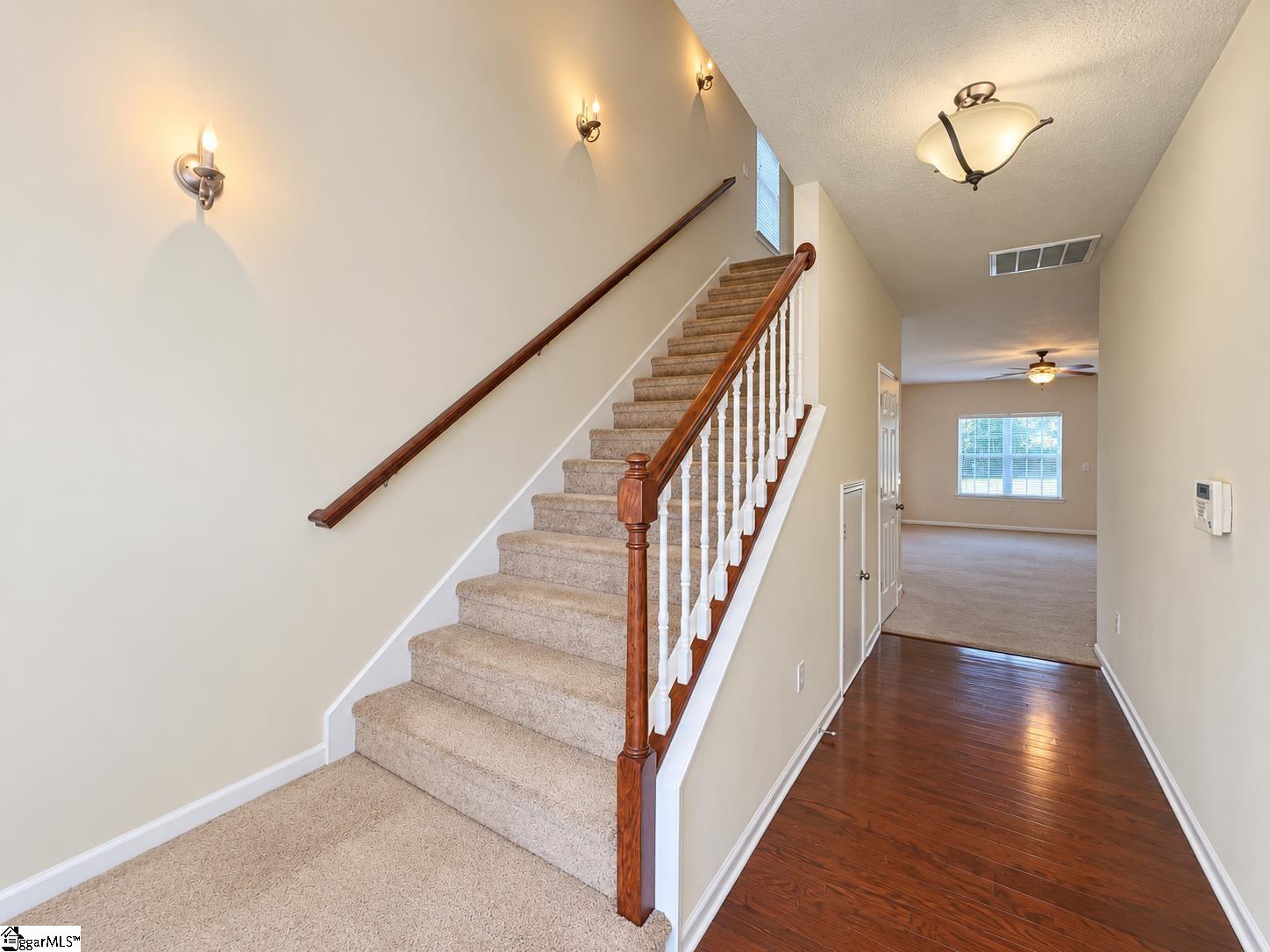 7 Rivers Edge Circle Property Photo 2