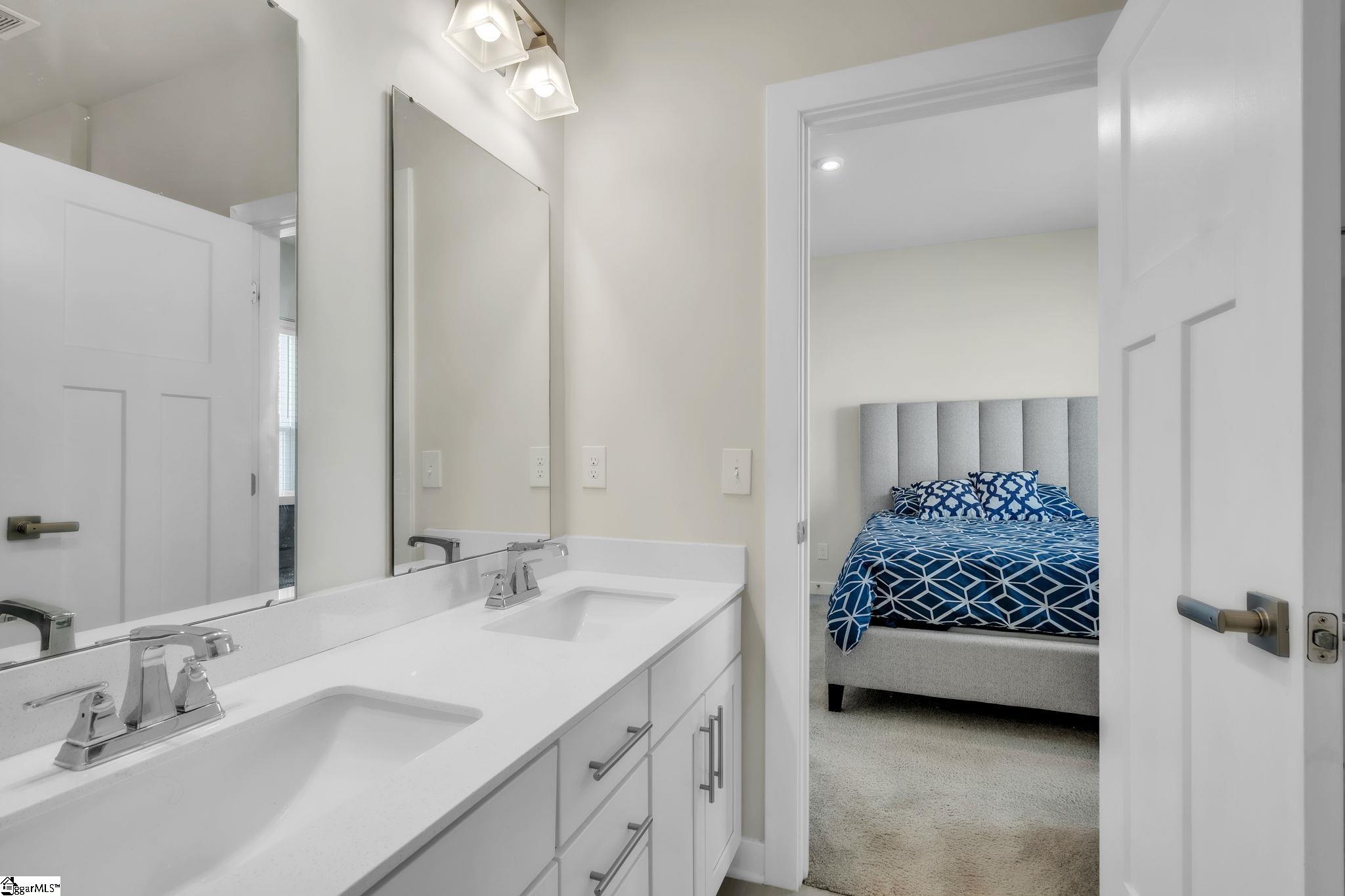 115 Dunroyal Road Property Photo 14