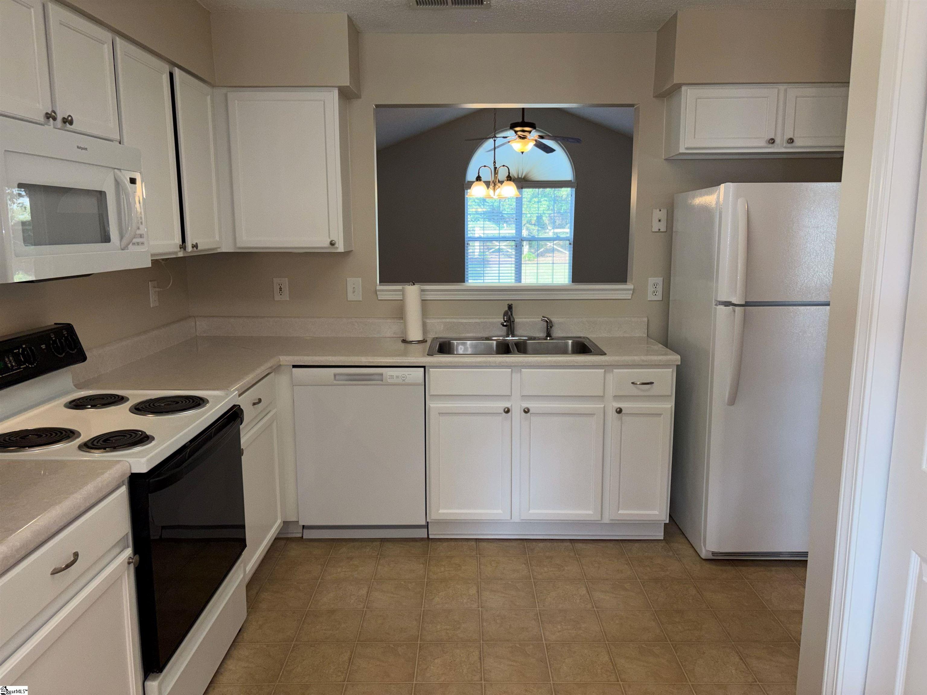 403 Riverside Towne Circle Property Photo 3