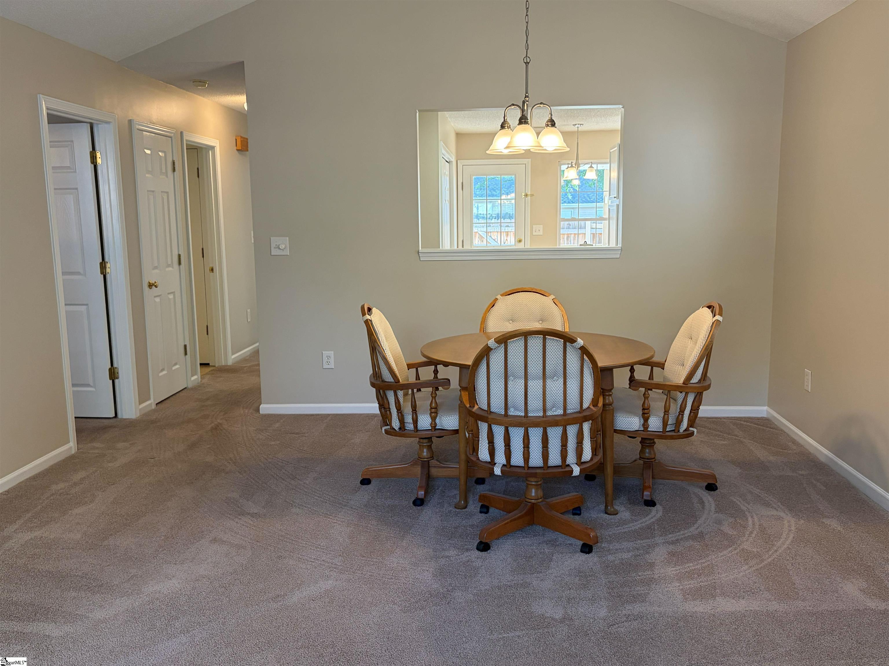 403 Riverside Towne Circle Property Photo 4