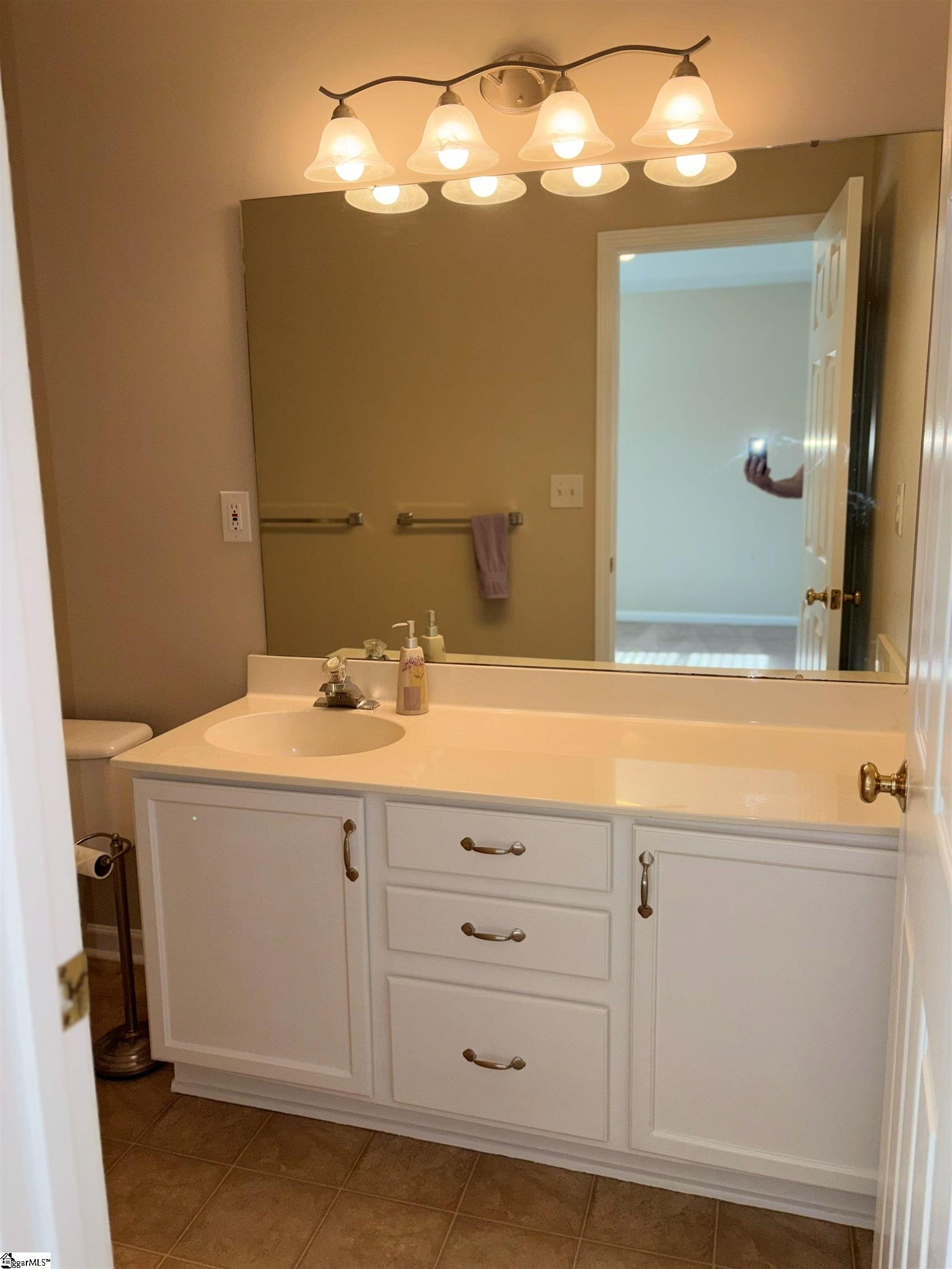 403 Riverside Towne Circle Property Photo 7
