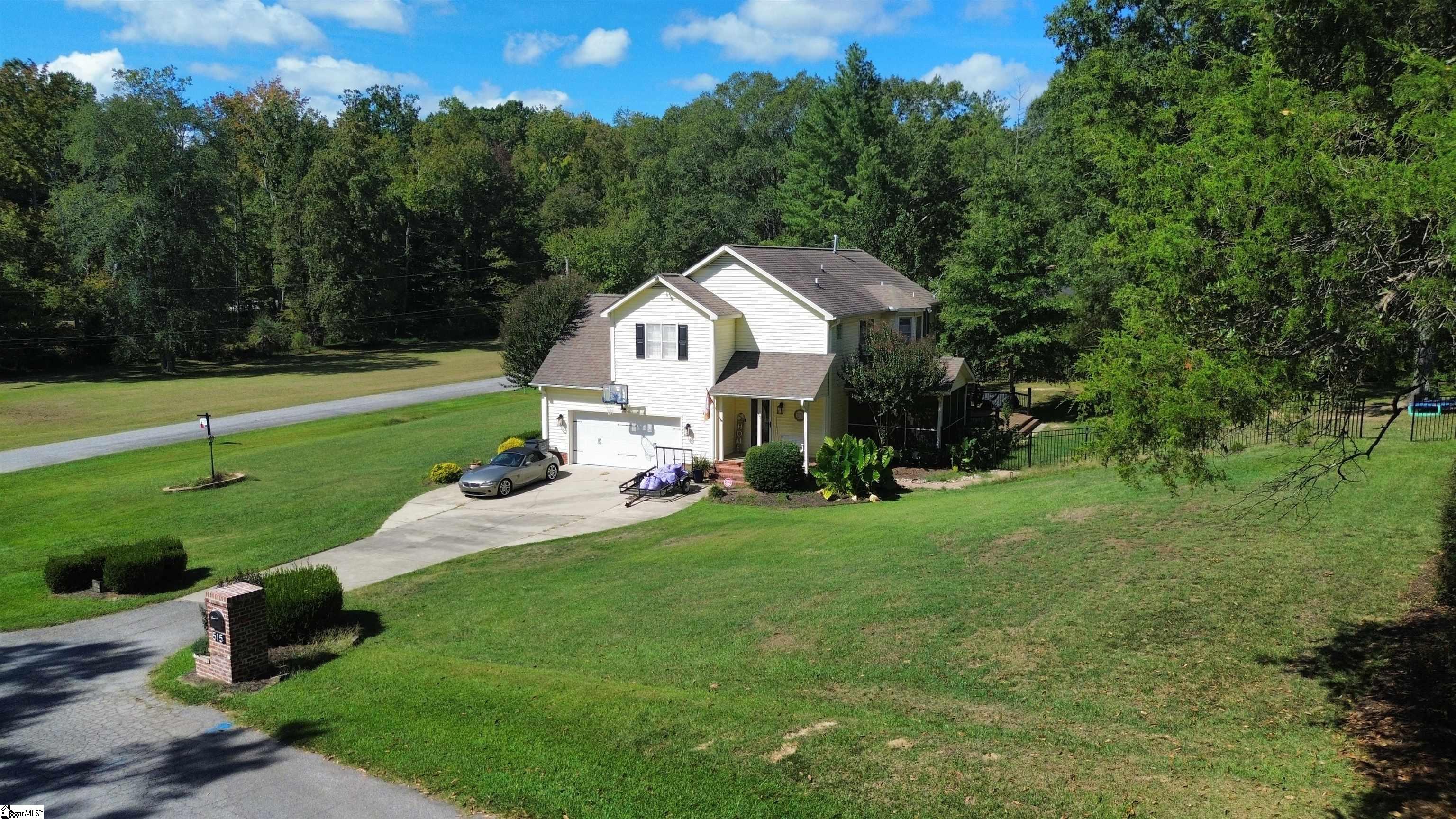 515 Parkview Drive Property Photo 4