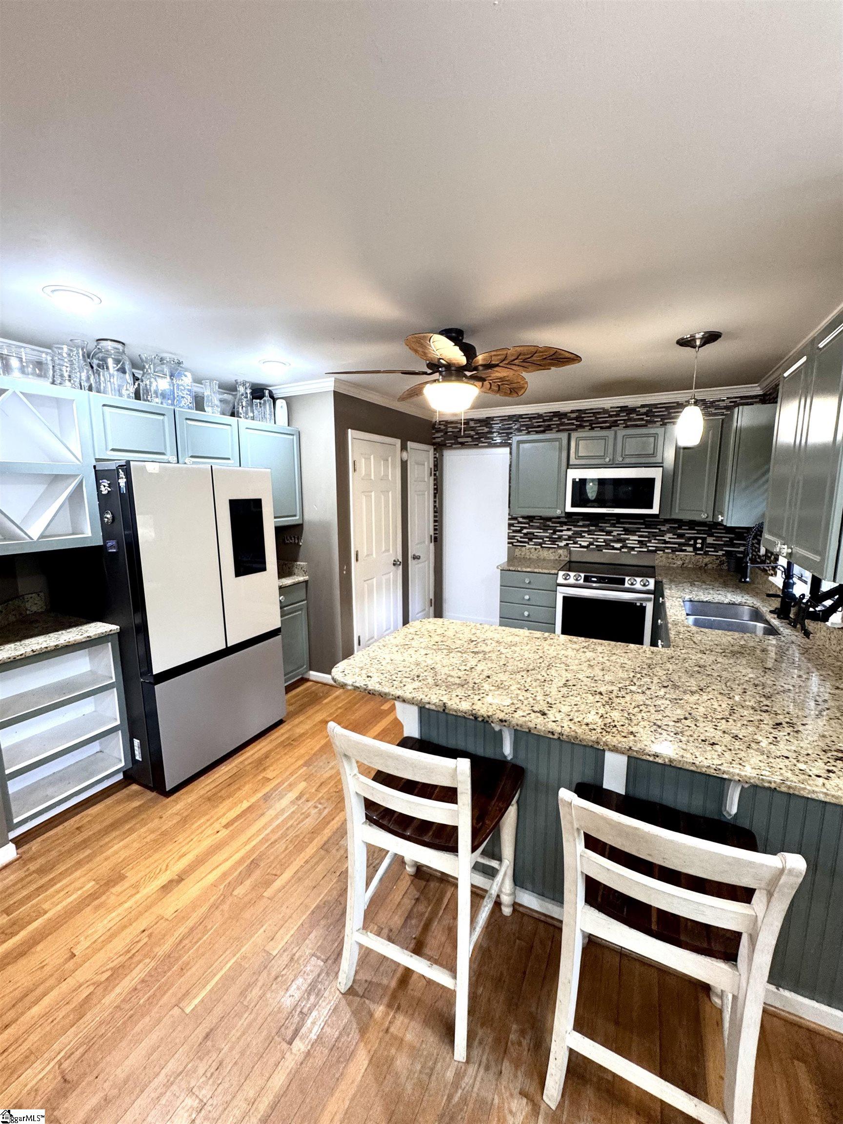 515 Parkview Drive Property Photo 8