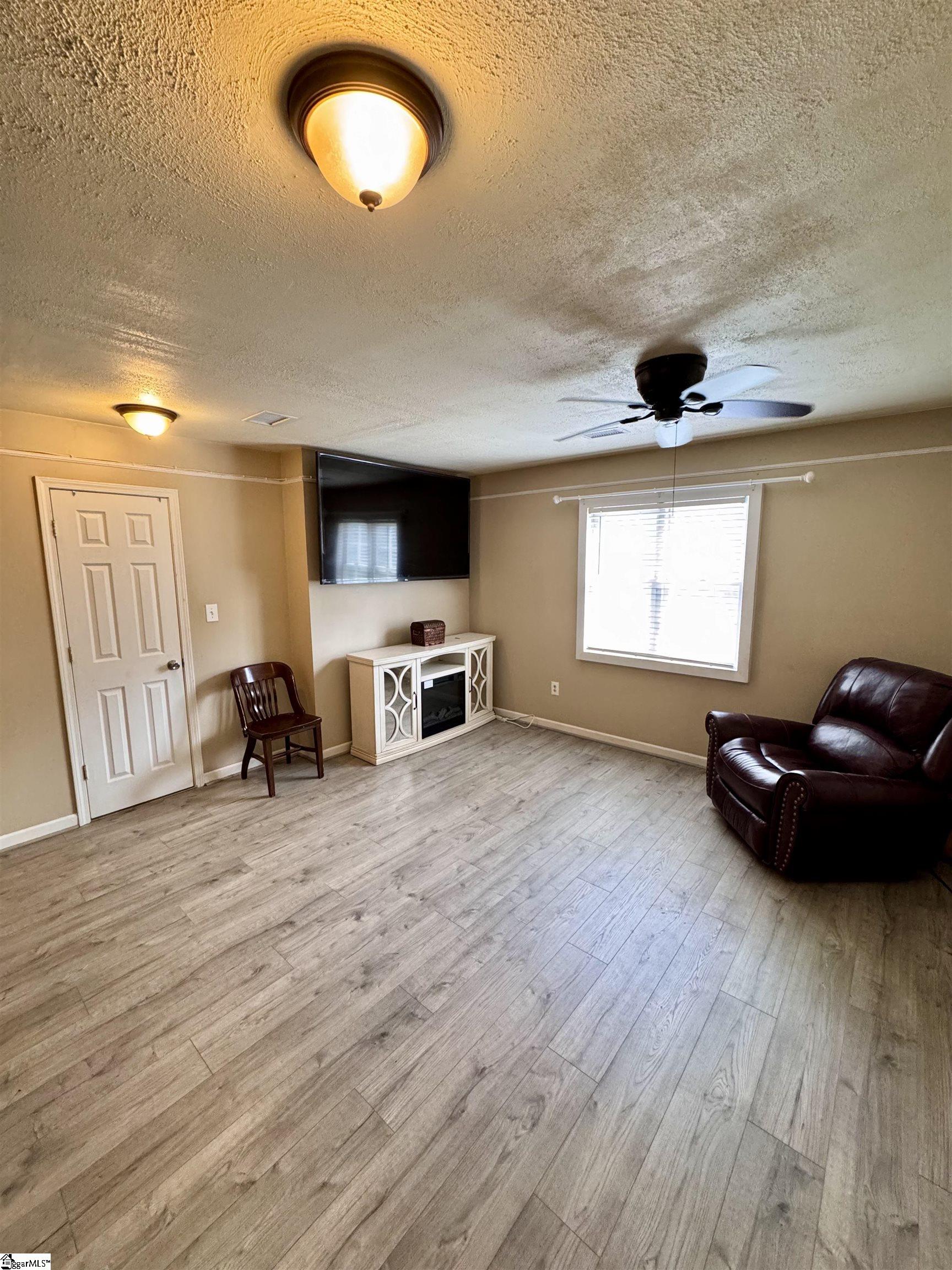 515 Parkview Drive Property Photo 21