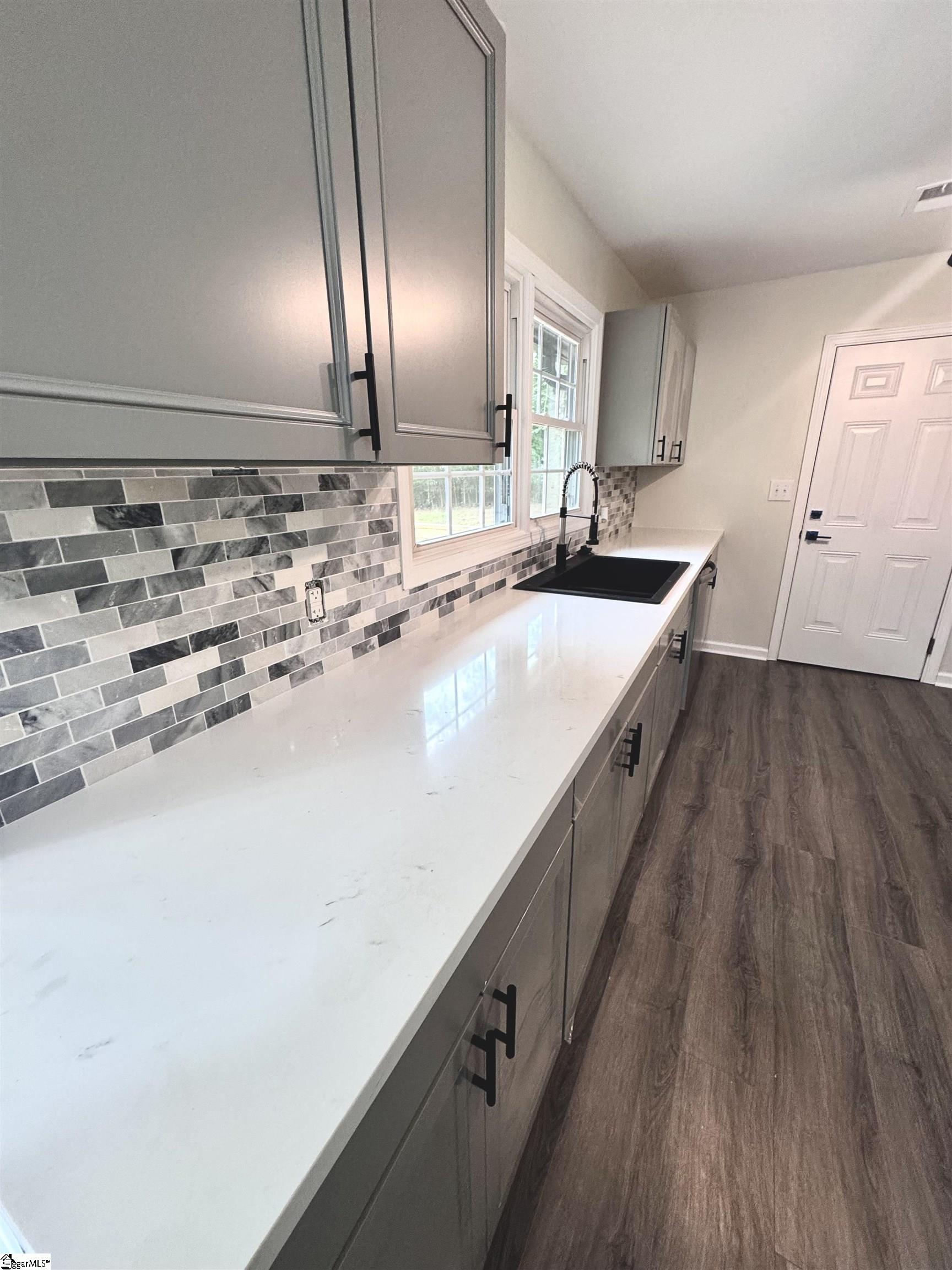 307 Westminster Avenue Property Photo 11