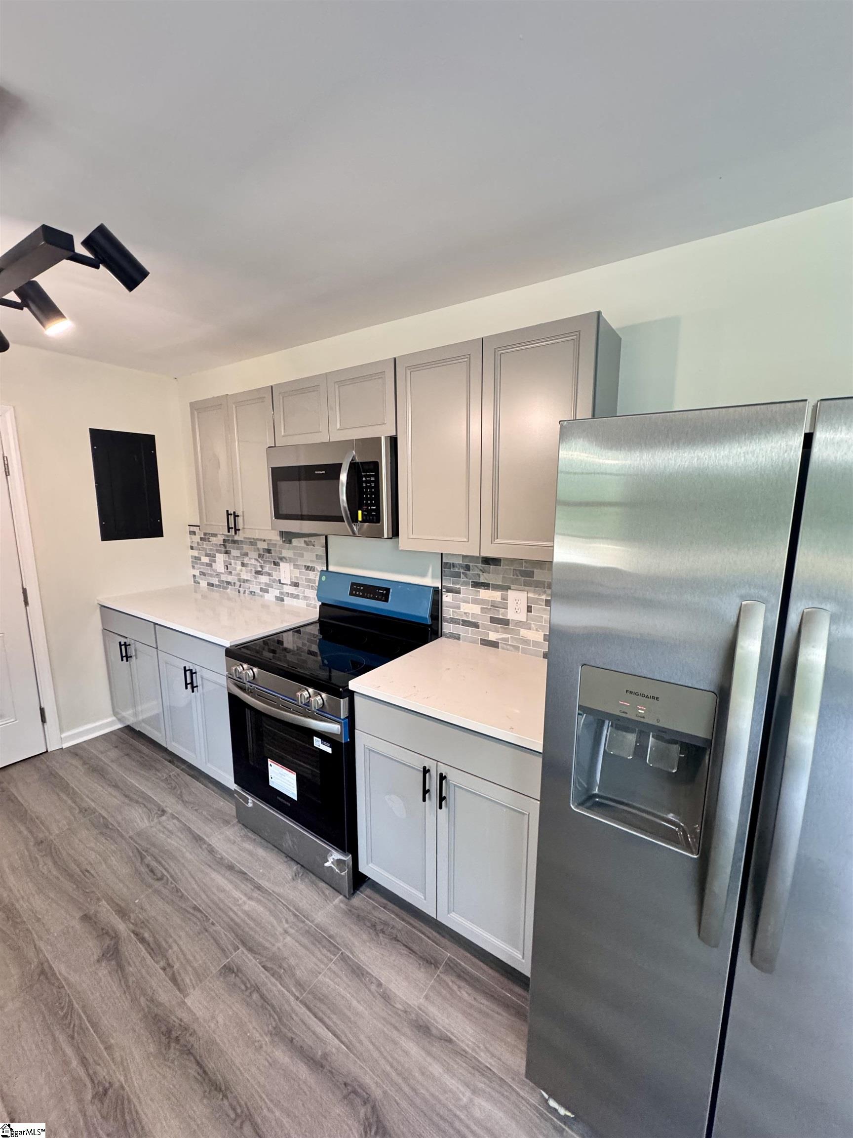307 Westminster Avenue Property Photo 12
