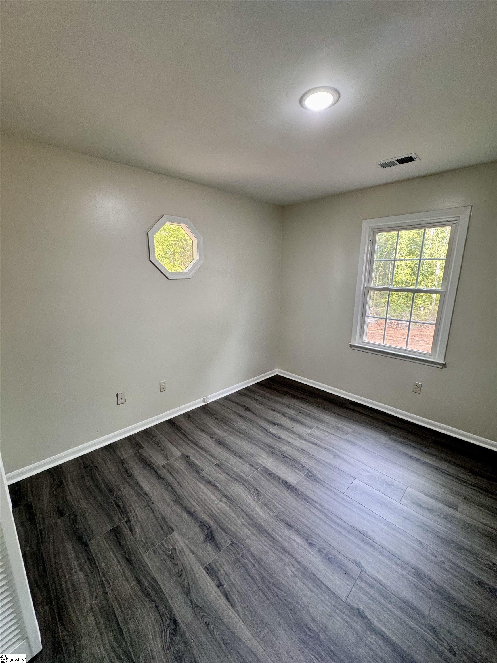 307 Westminster Avenue Property Photo 25