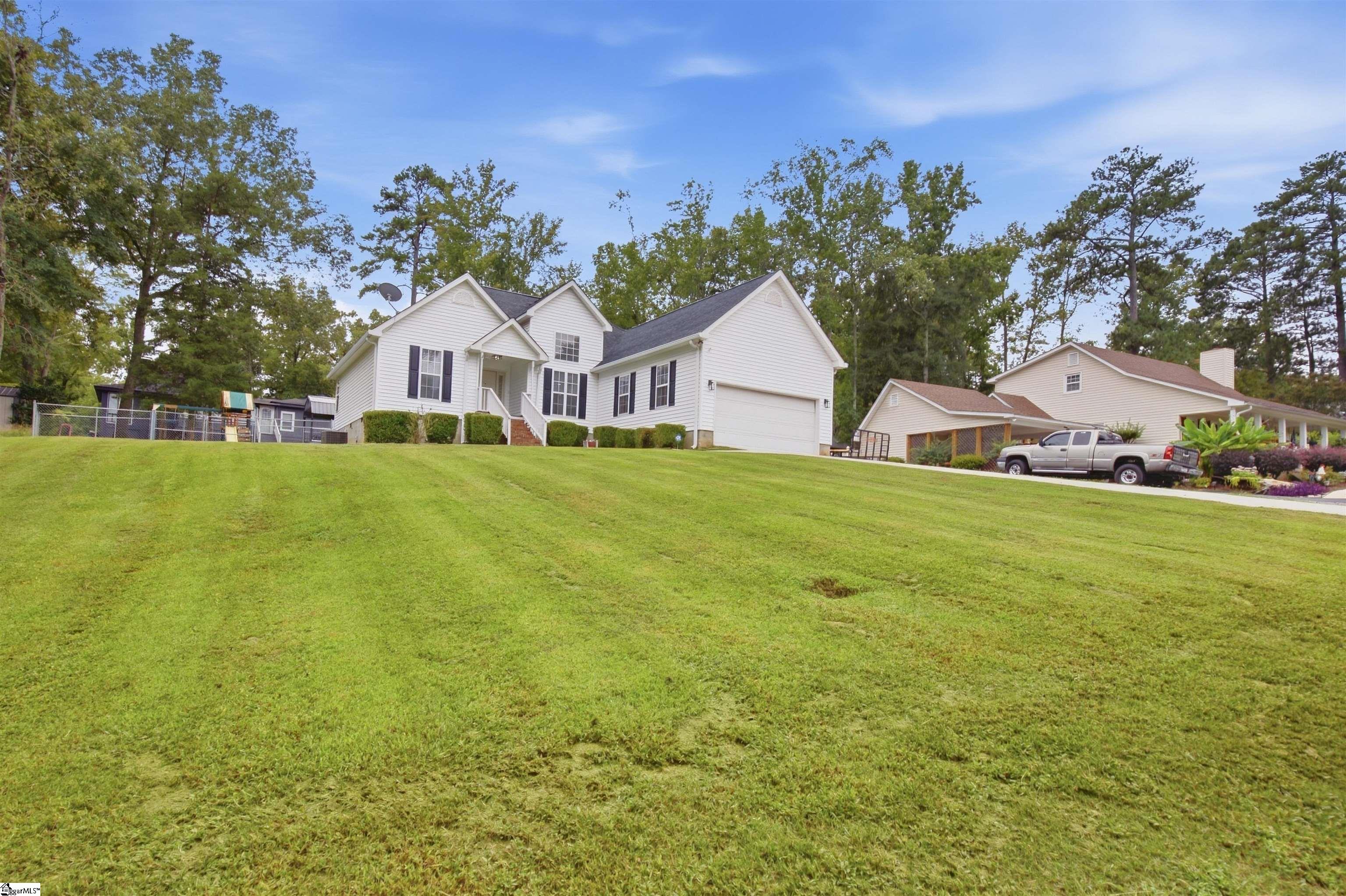 103 Pinebark Lane Property Photo 4