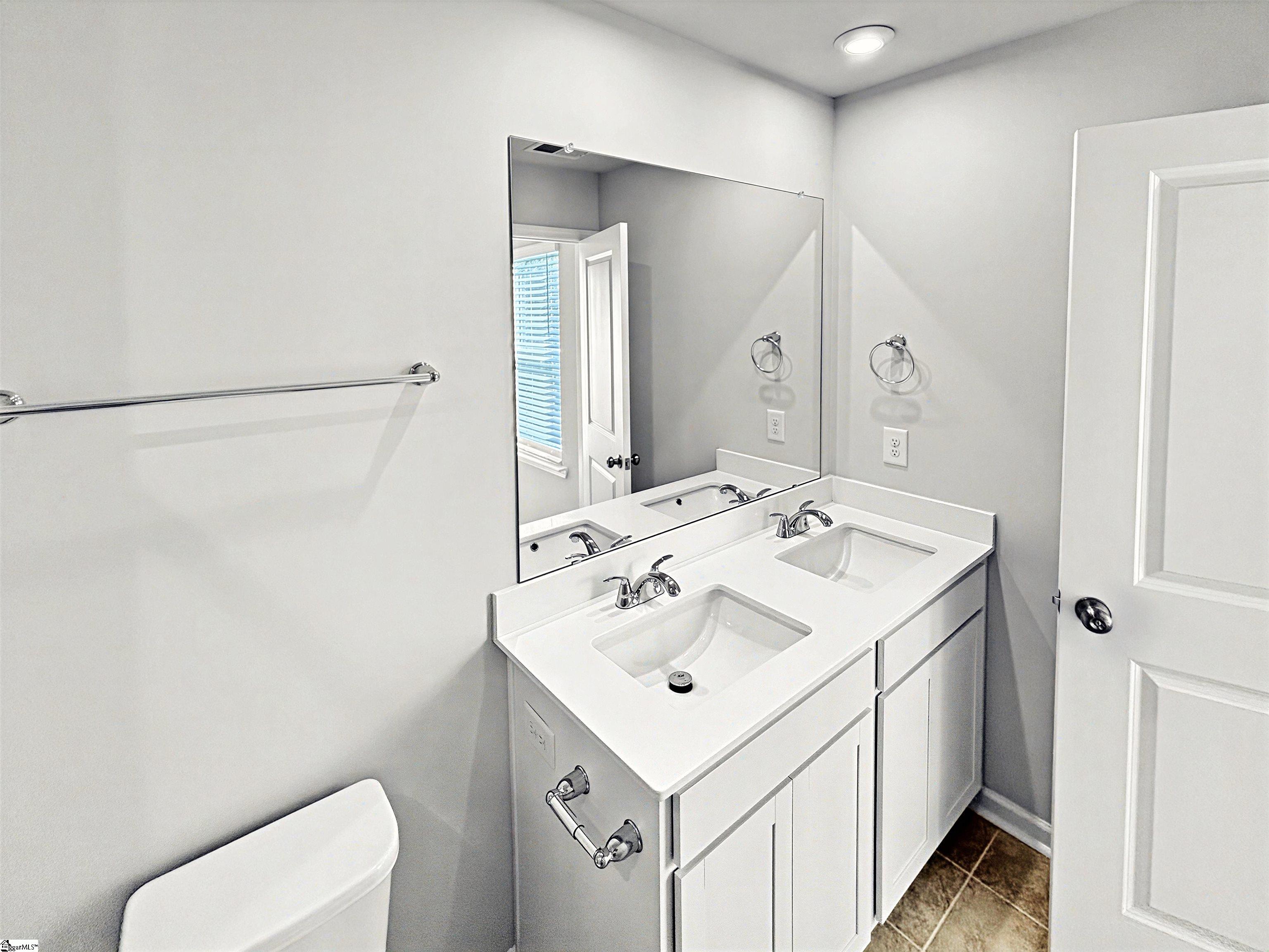 1605649 Property Photo 12
