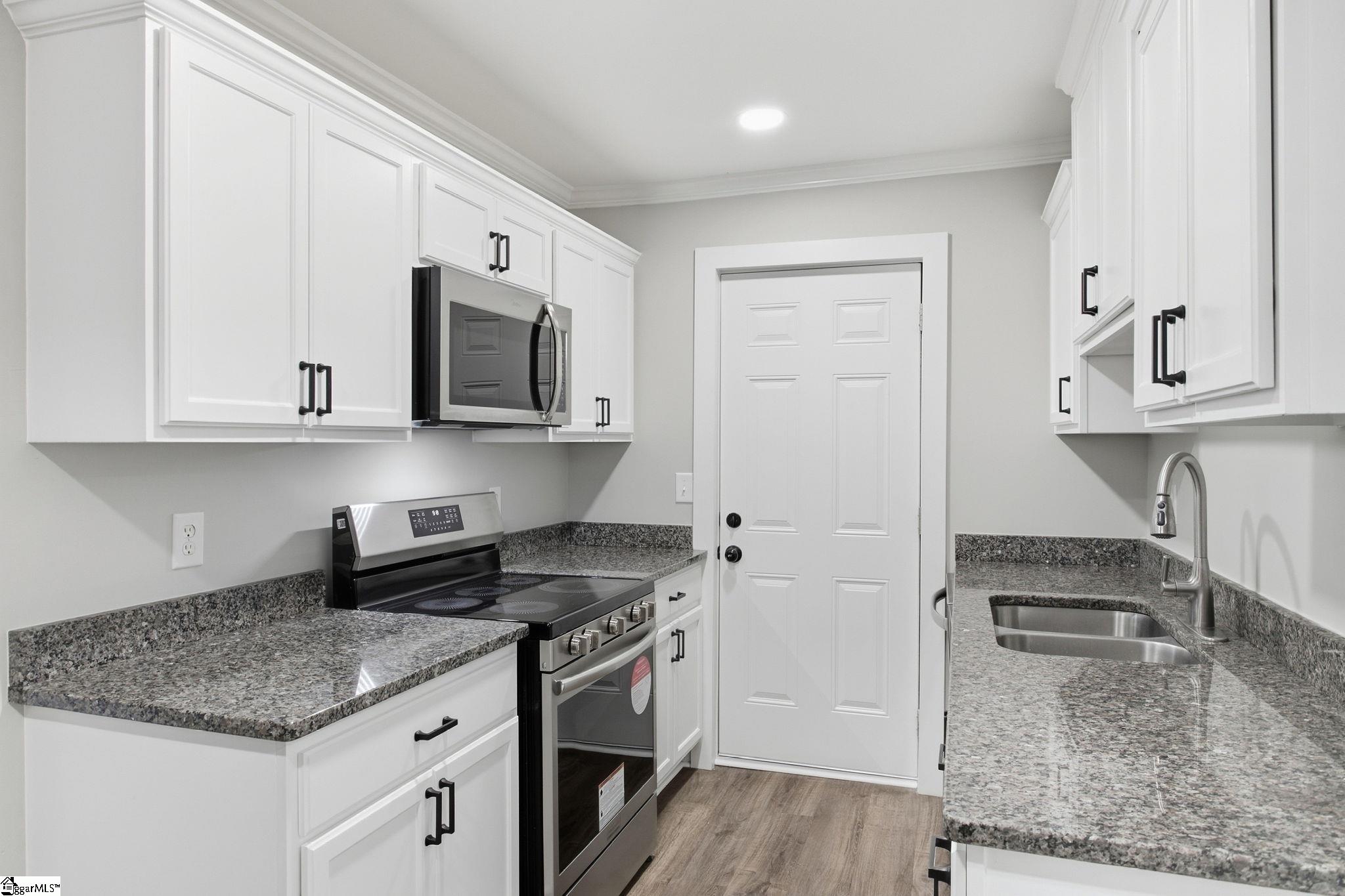401 Fair Street Property Photo 8