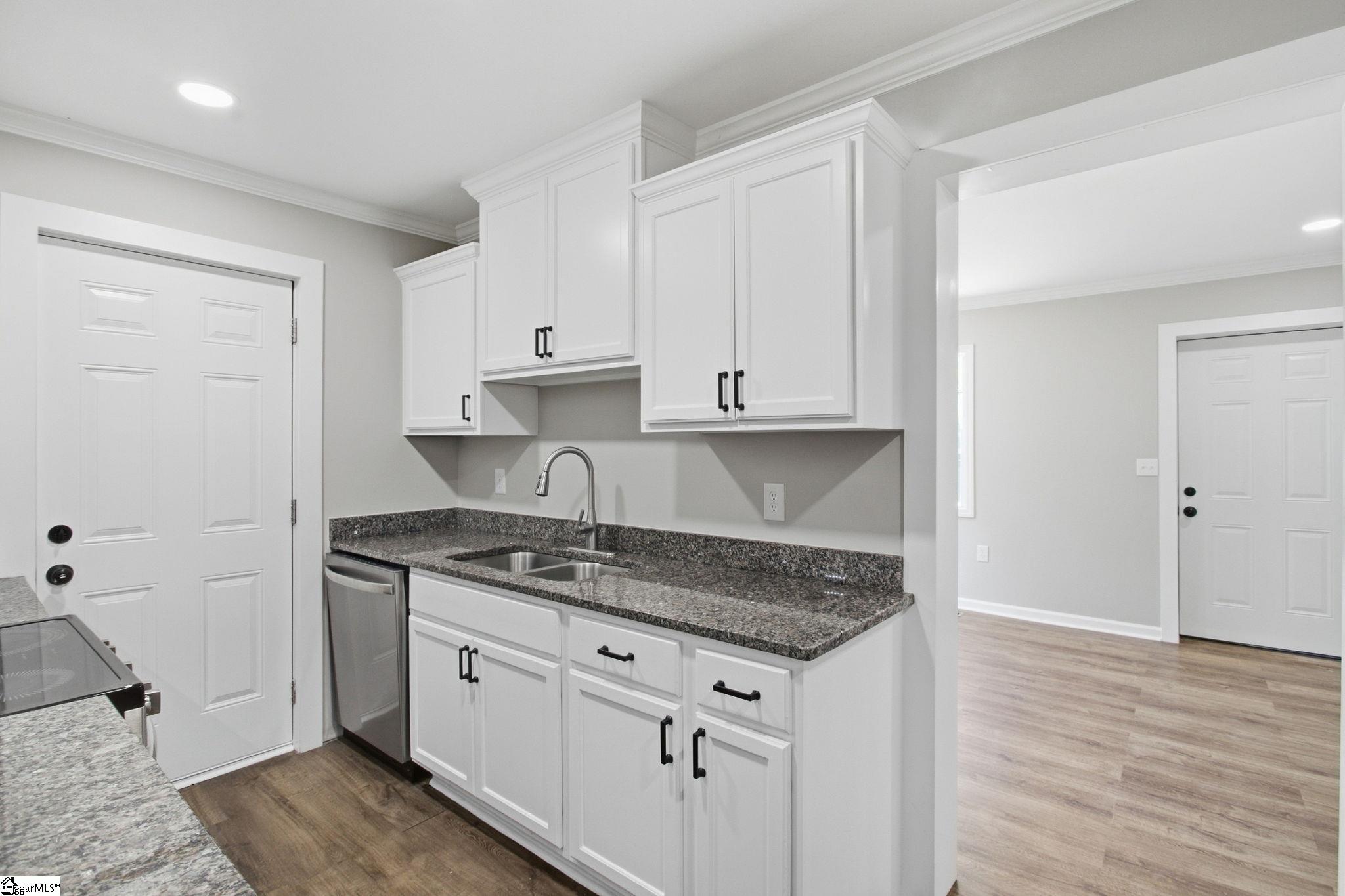 401 Fair Street Property Photo 9