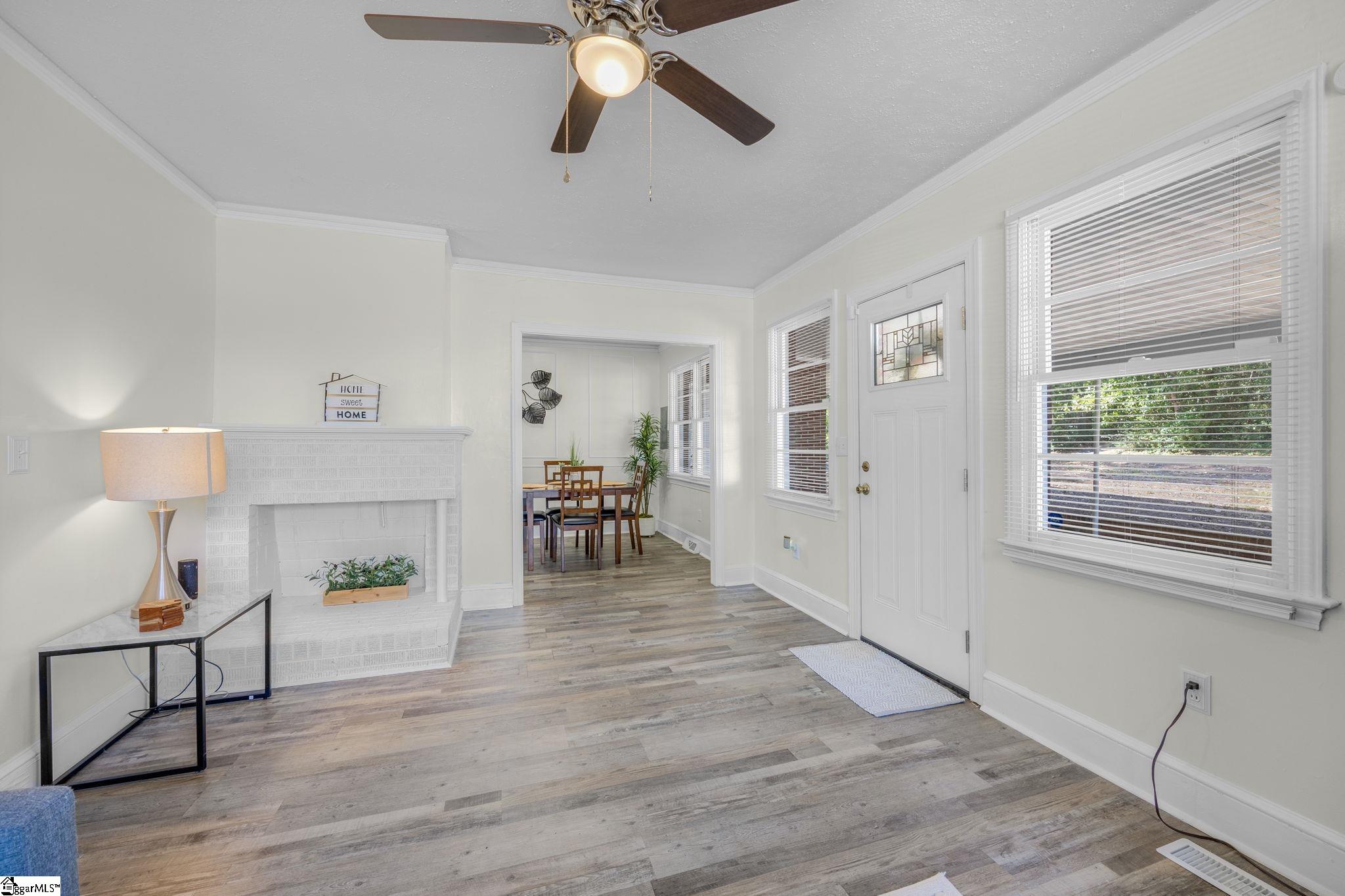 200 Pine Street Property Photo 8