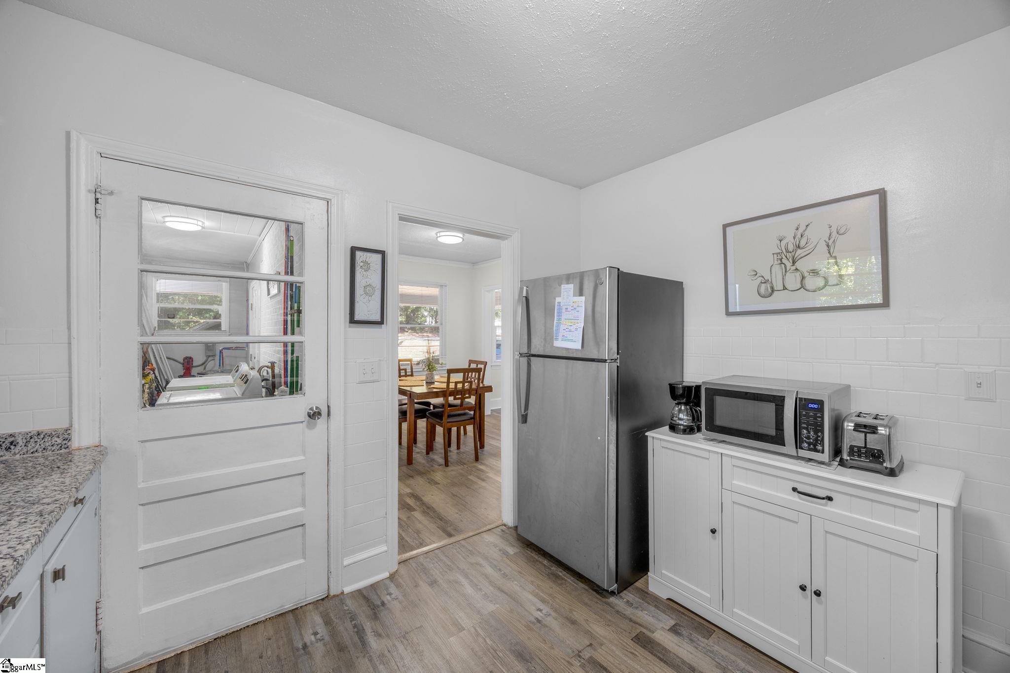 200 Pine Street Property Photo 15