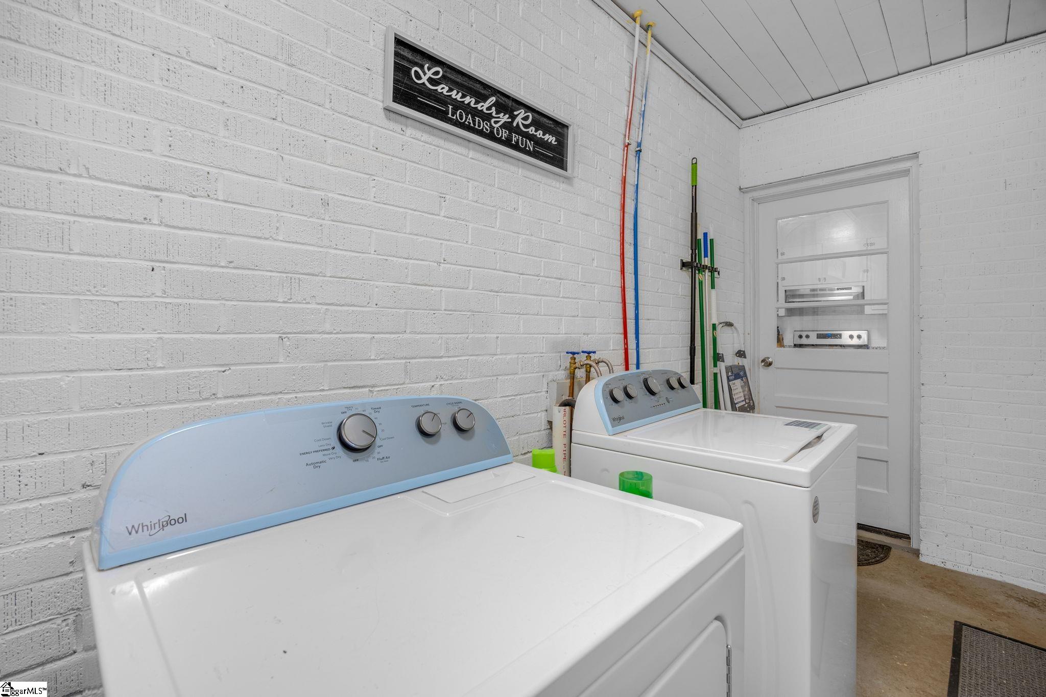 200 Pine Street Property Photo 16