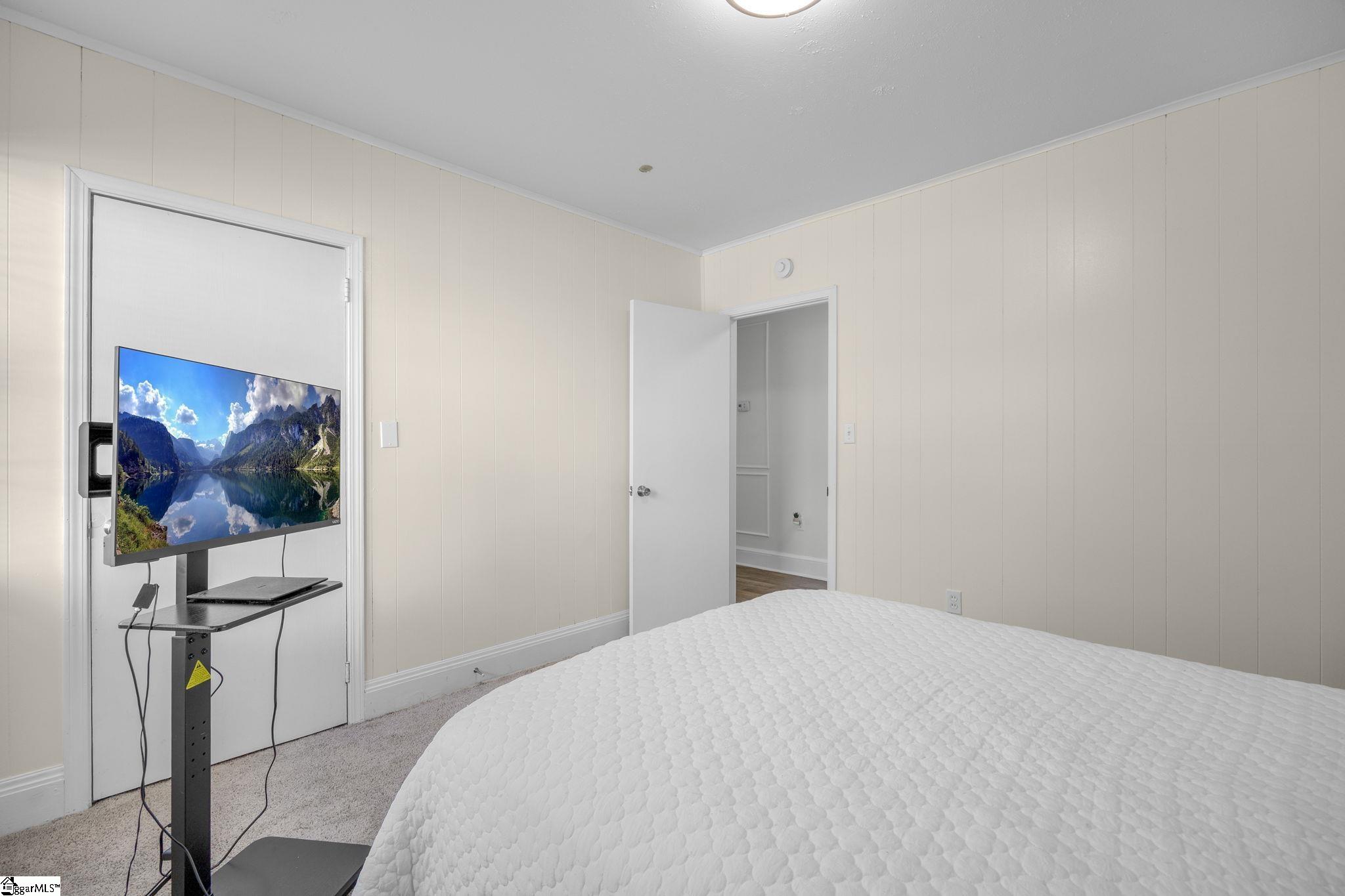 200 Pine Street Property Photo 24