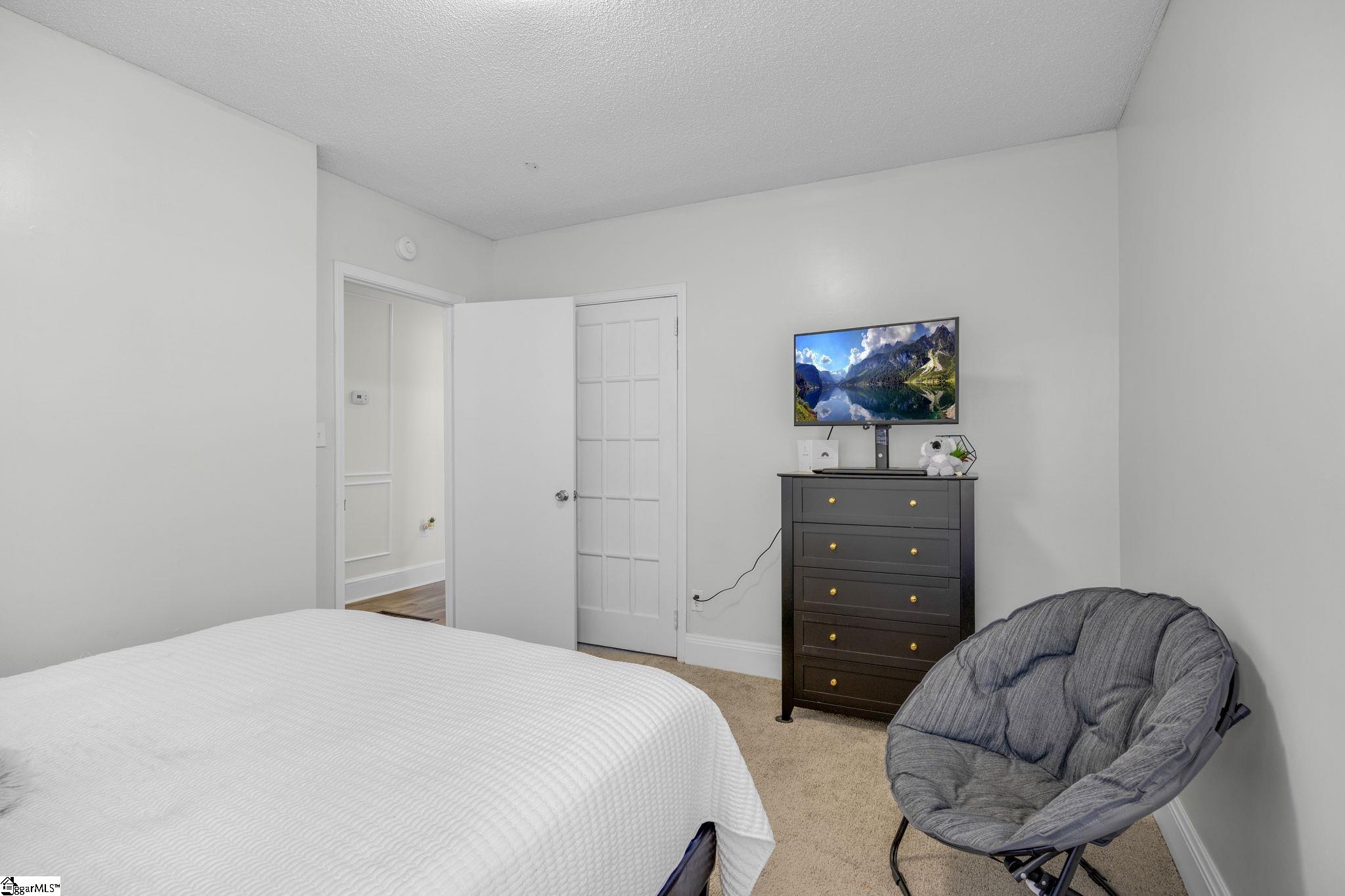 200 Pine Street Property Photo 26