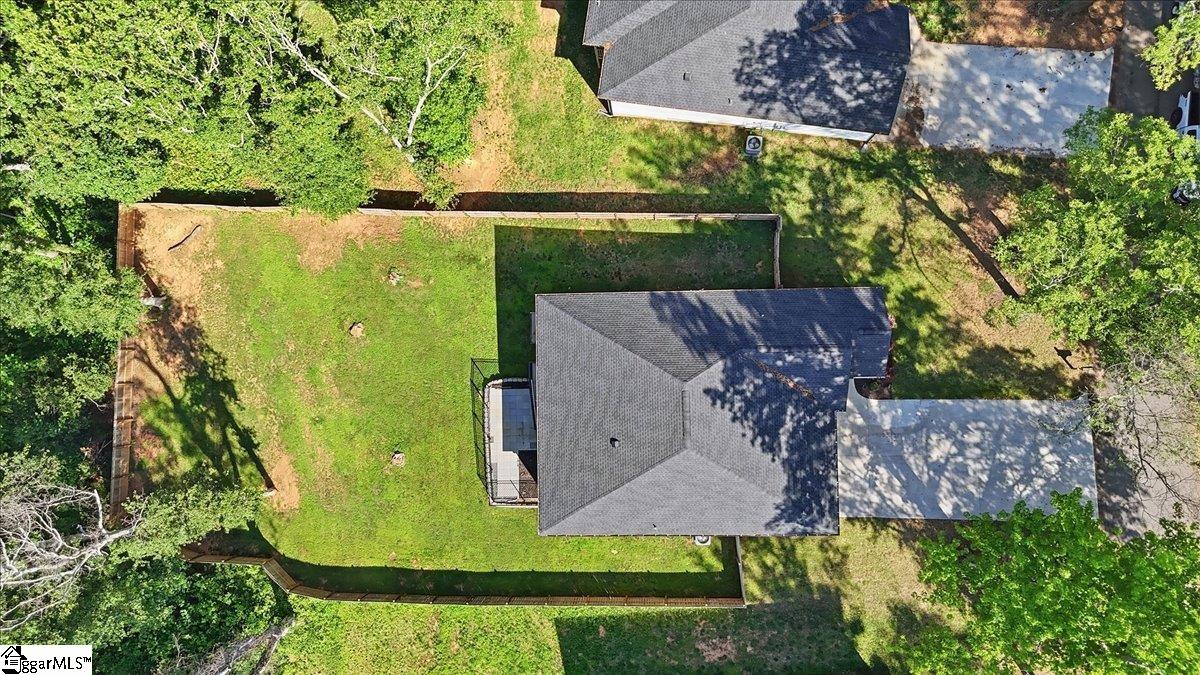 411 Hillside Drive Property Photo 2