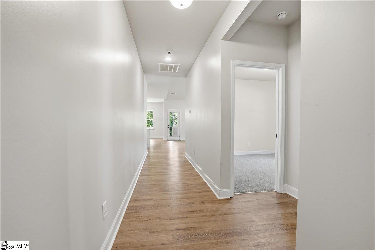 411 Hillside Drive Property Photo 8