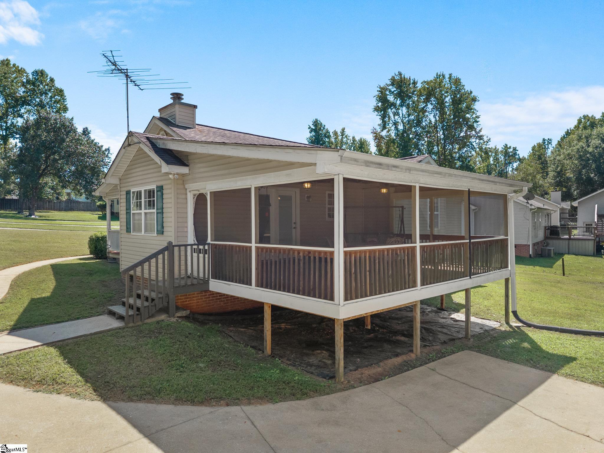 119 Mockingbird Lane Property Photo 3