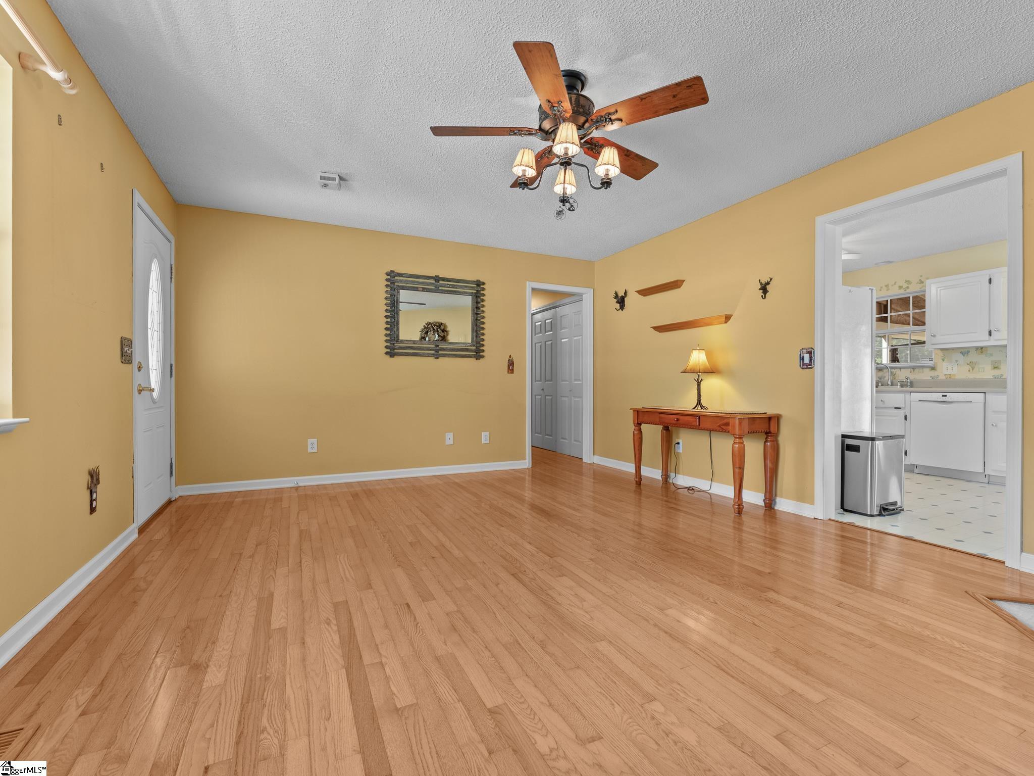 119 Mockingbird Lane Property Photo 8