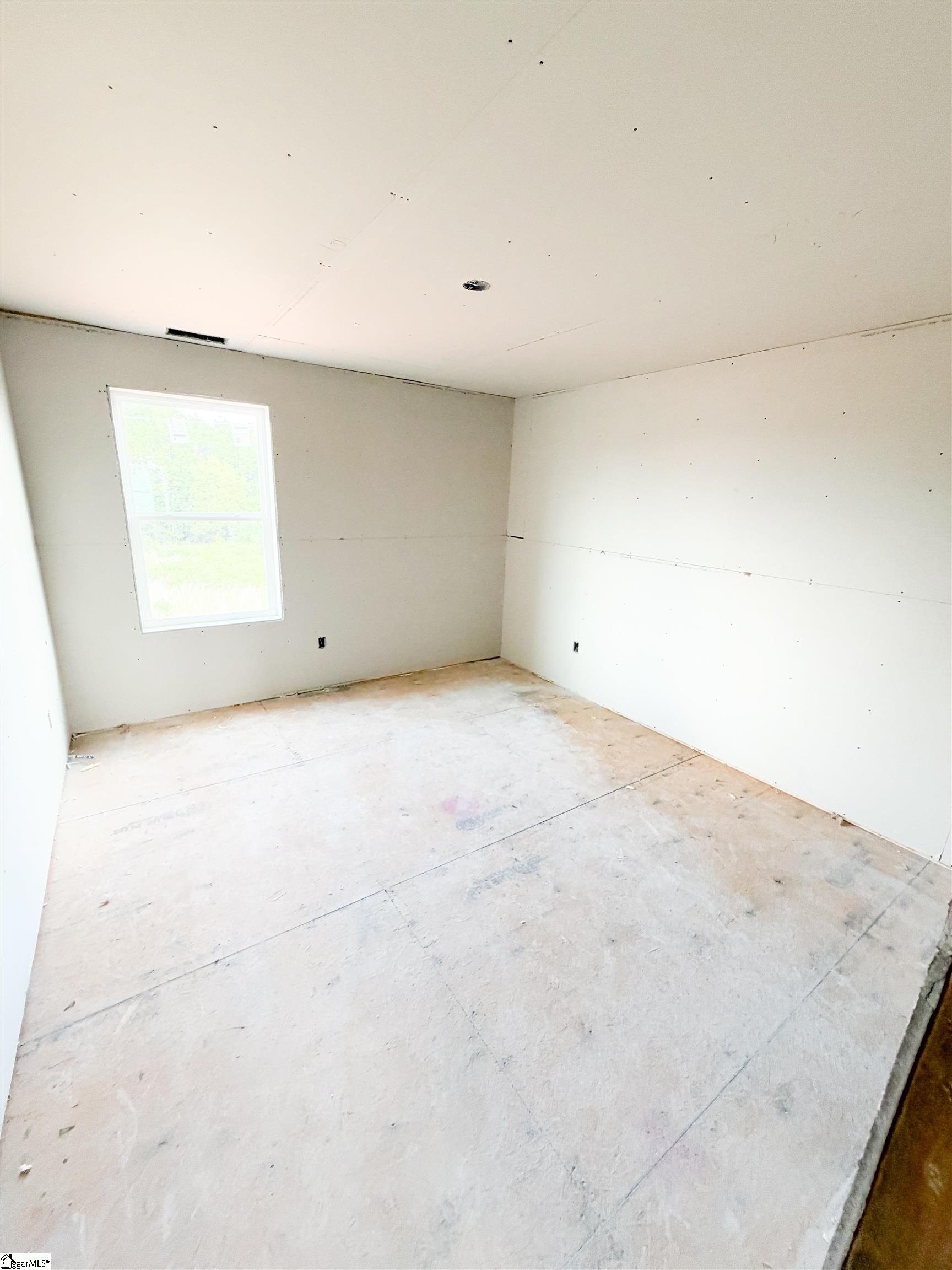 138 Henderson Road Property Photo 6