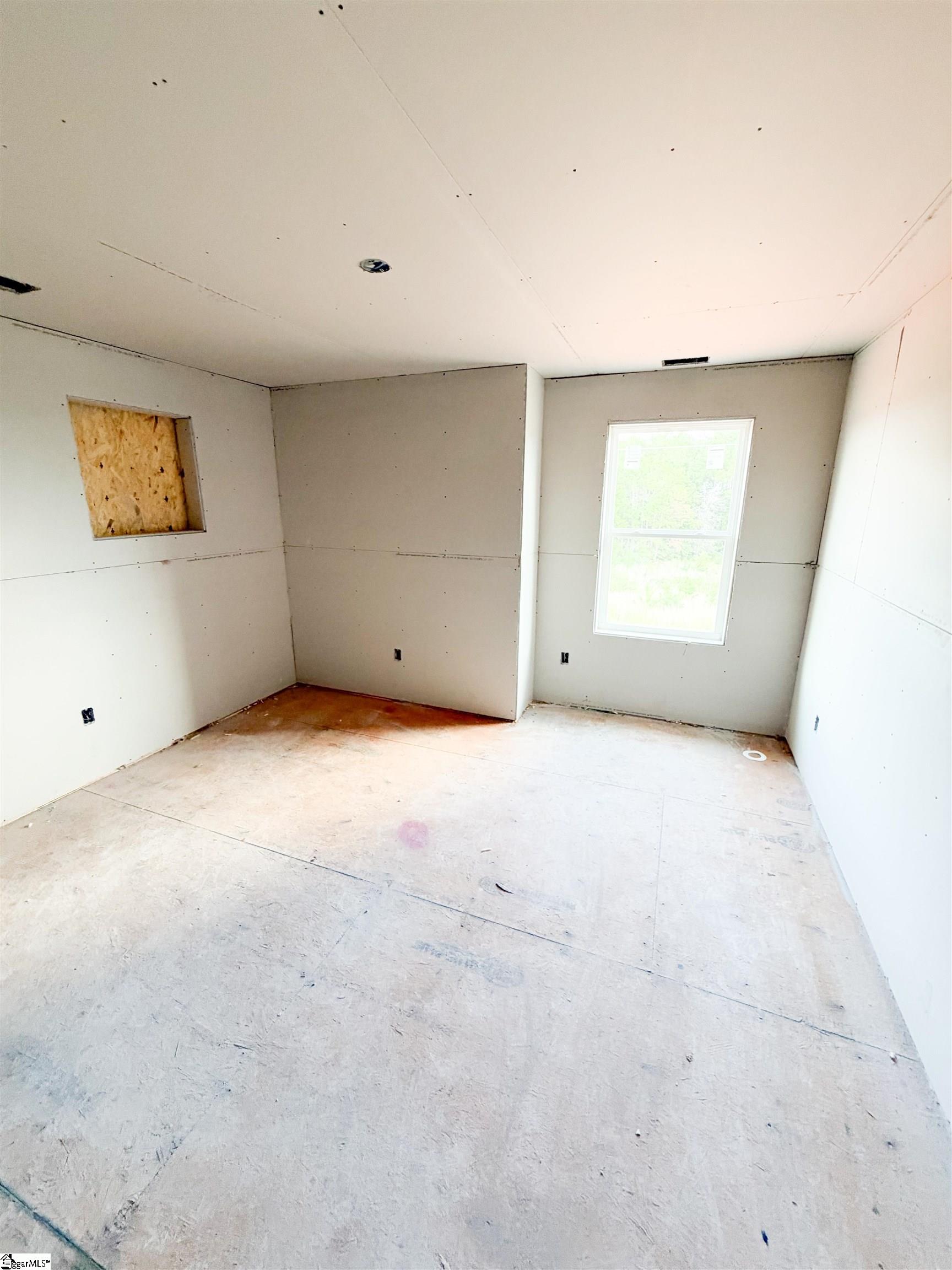 138 Henderson Road Property Photo 7
