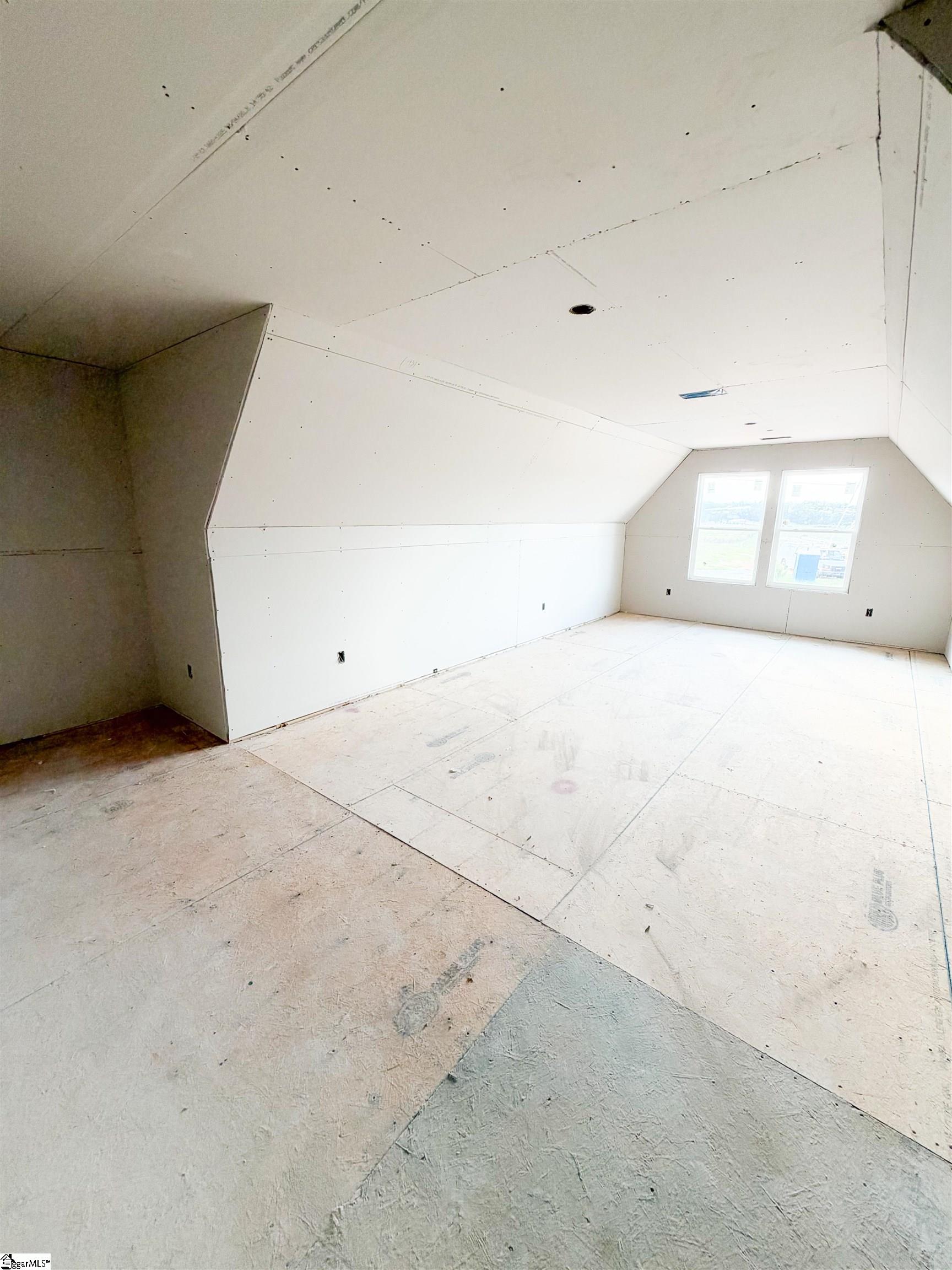 138 Henderson Road Property Photo 8