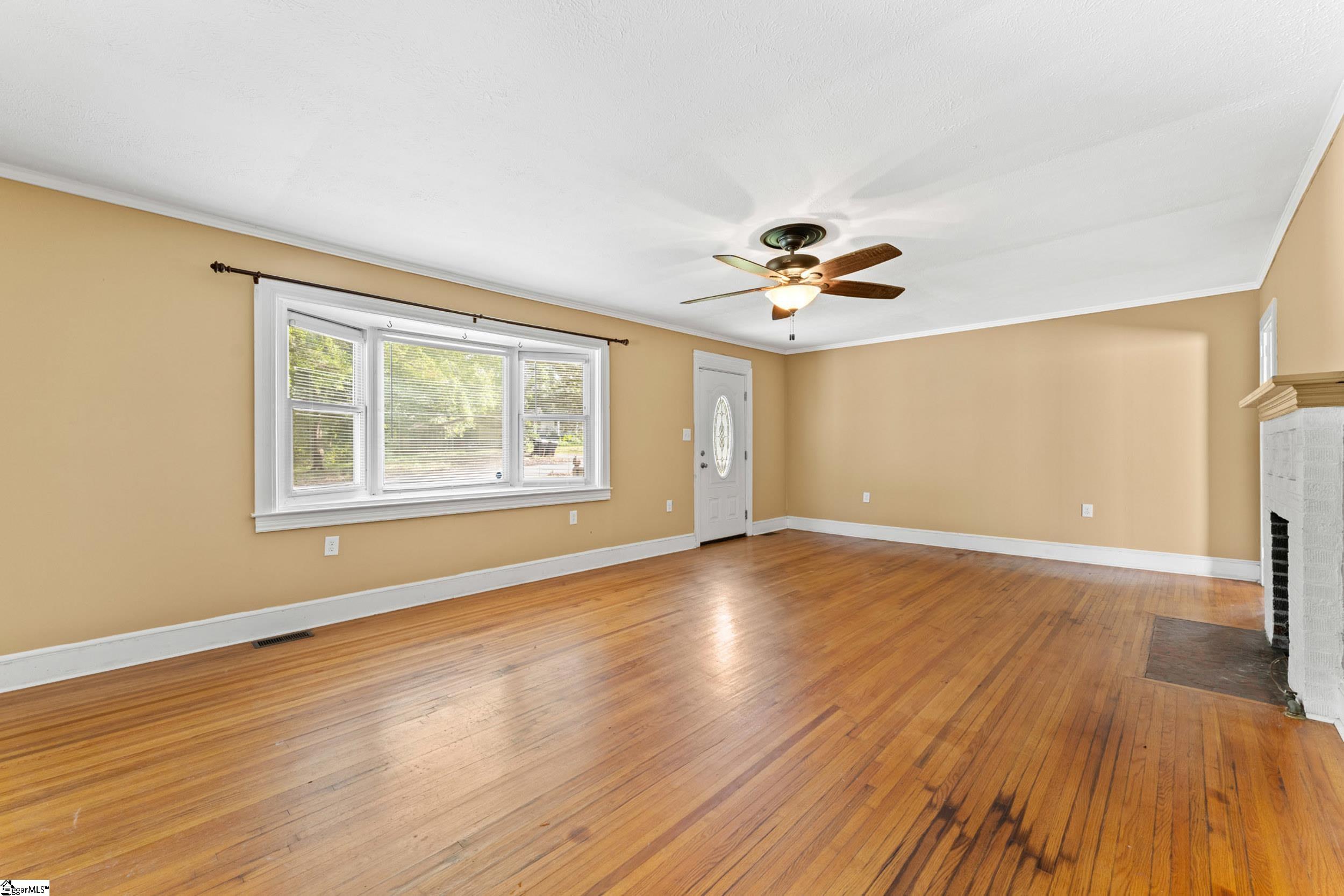 213 Oak Drive Property Photo 7