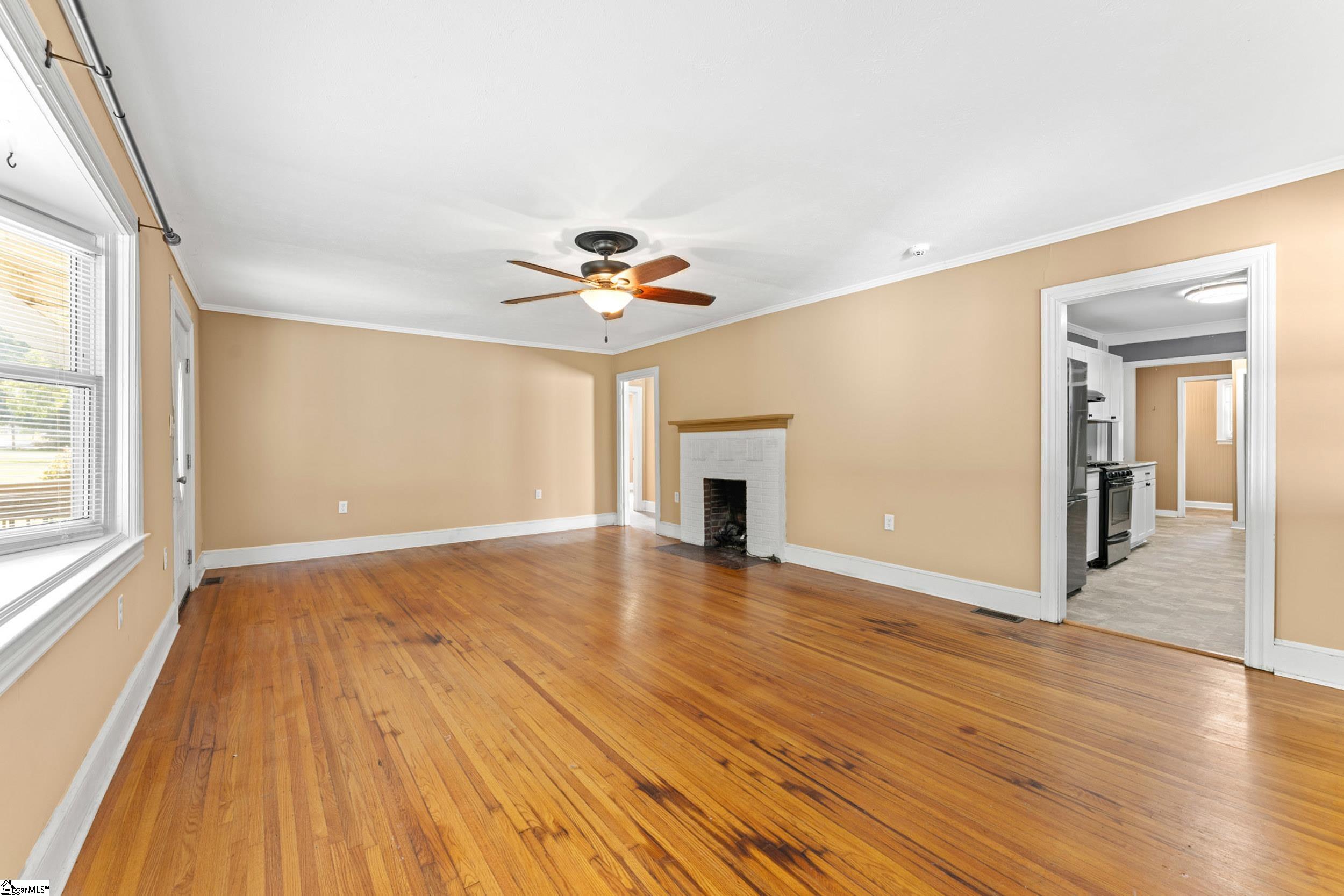 213 Oak Drive Property Photo 8