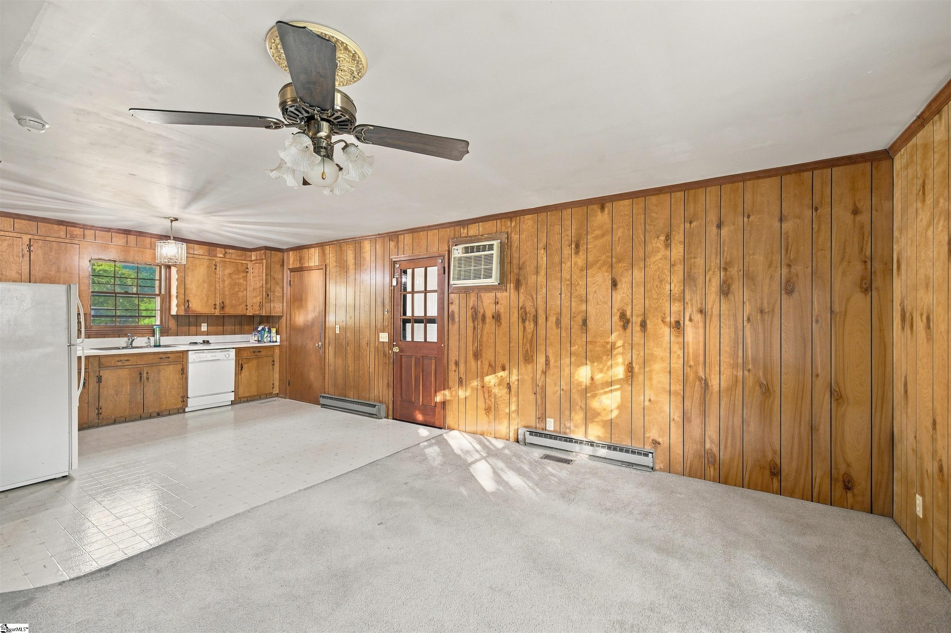 404 Forest Hills Drive Property Photo 3
