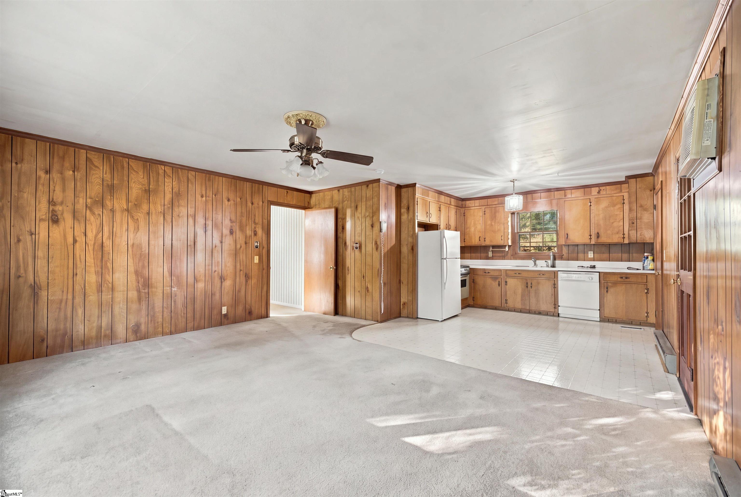 404 Forest Hills Drive Property Photo 4