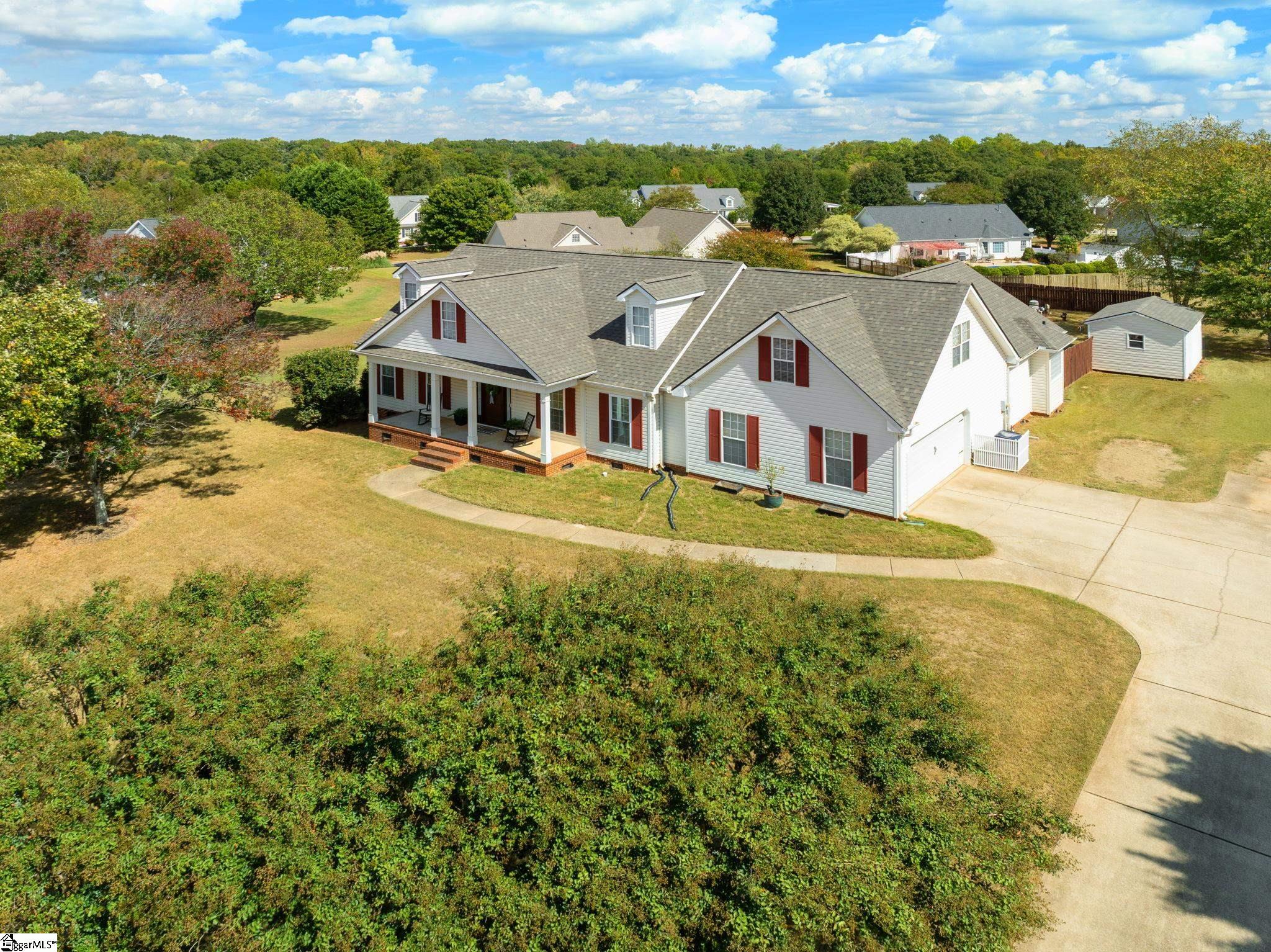 208 Legacy Farm Drive Property Photo 3