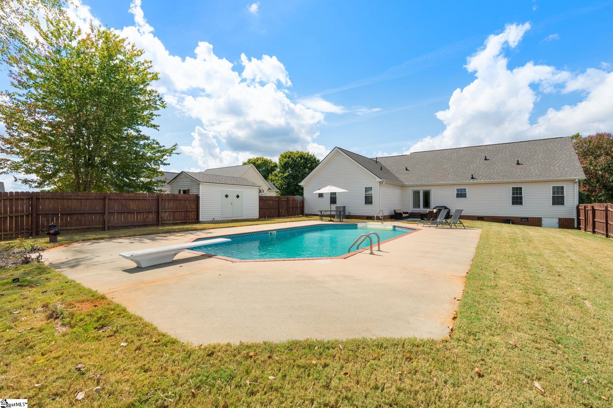 208 Legacy Farm Drive Property Photo 6