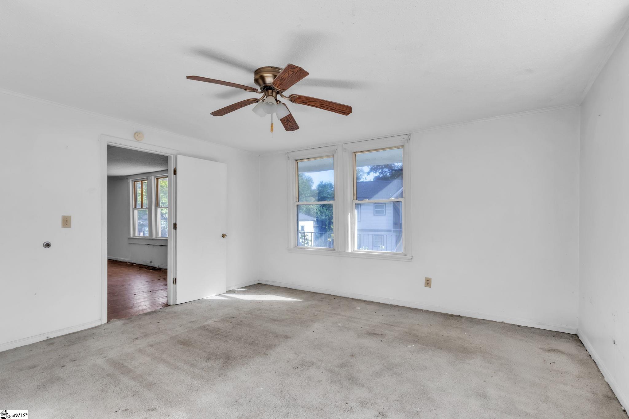 27 11th Street Property Photo 11
