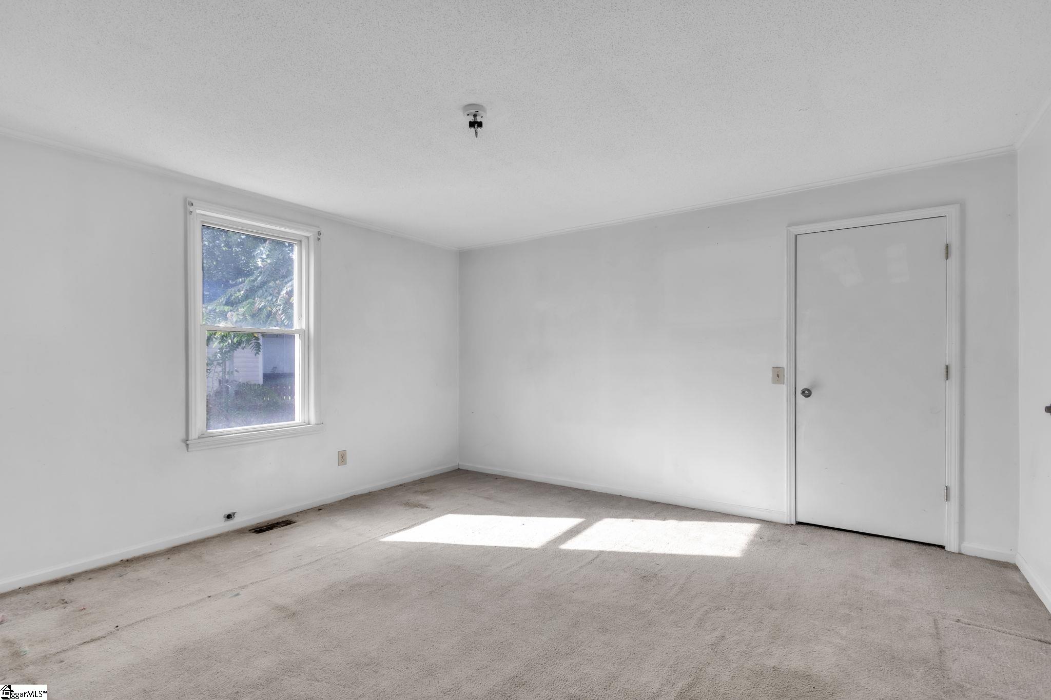 27 11th Street Property Photo 15