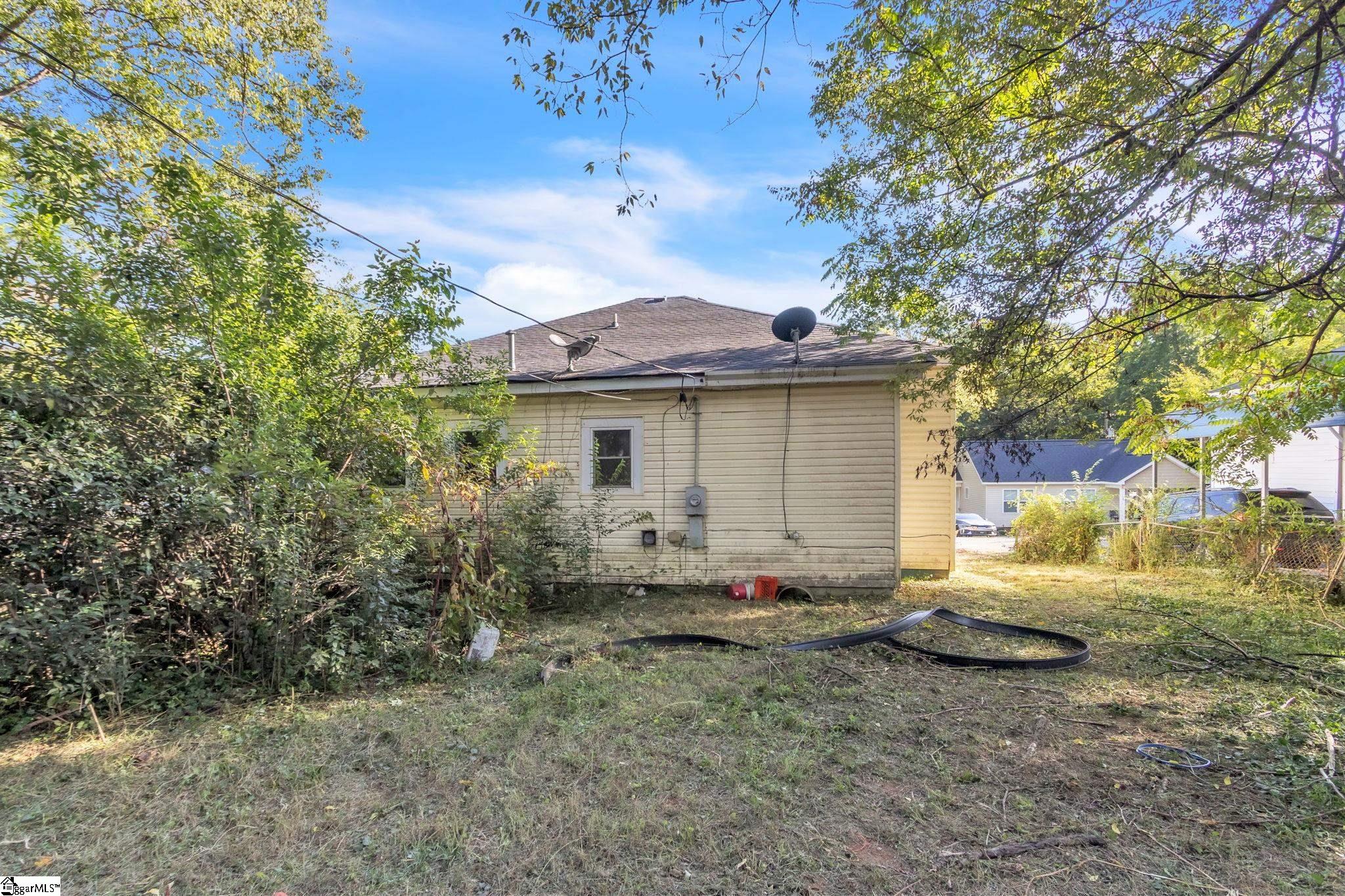 27 11th Street Property Photo 17