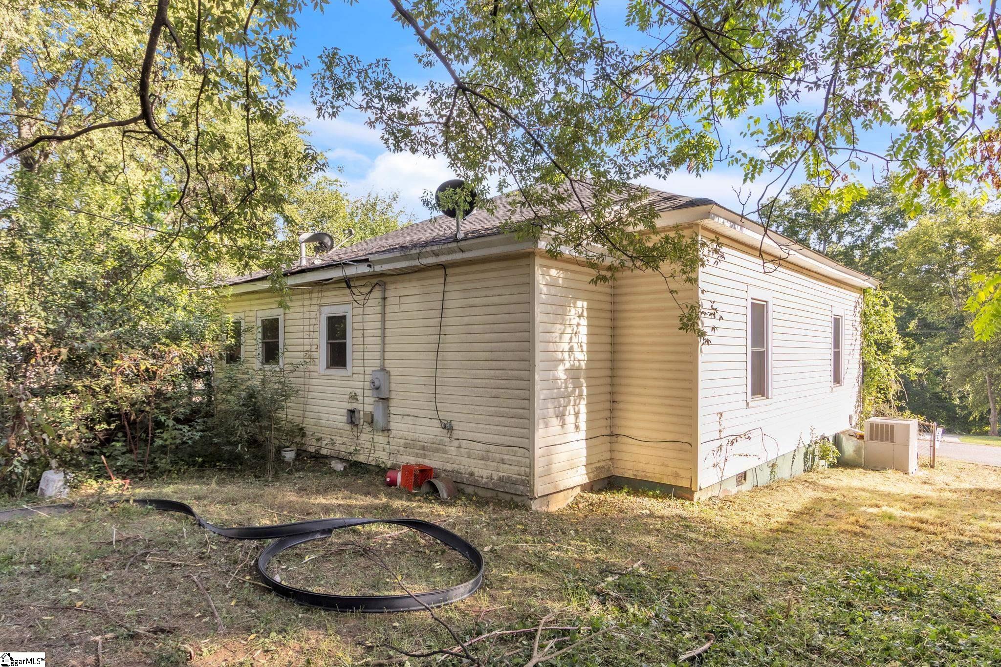 27 11th Street Property Photo 18