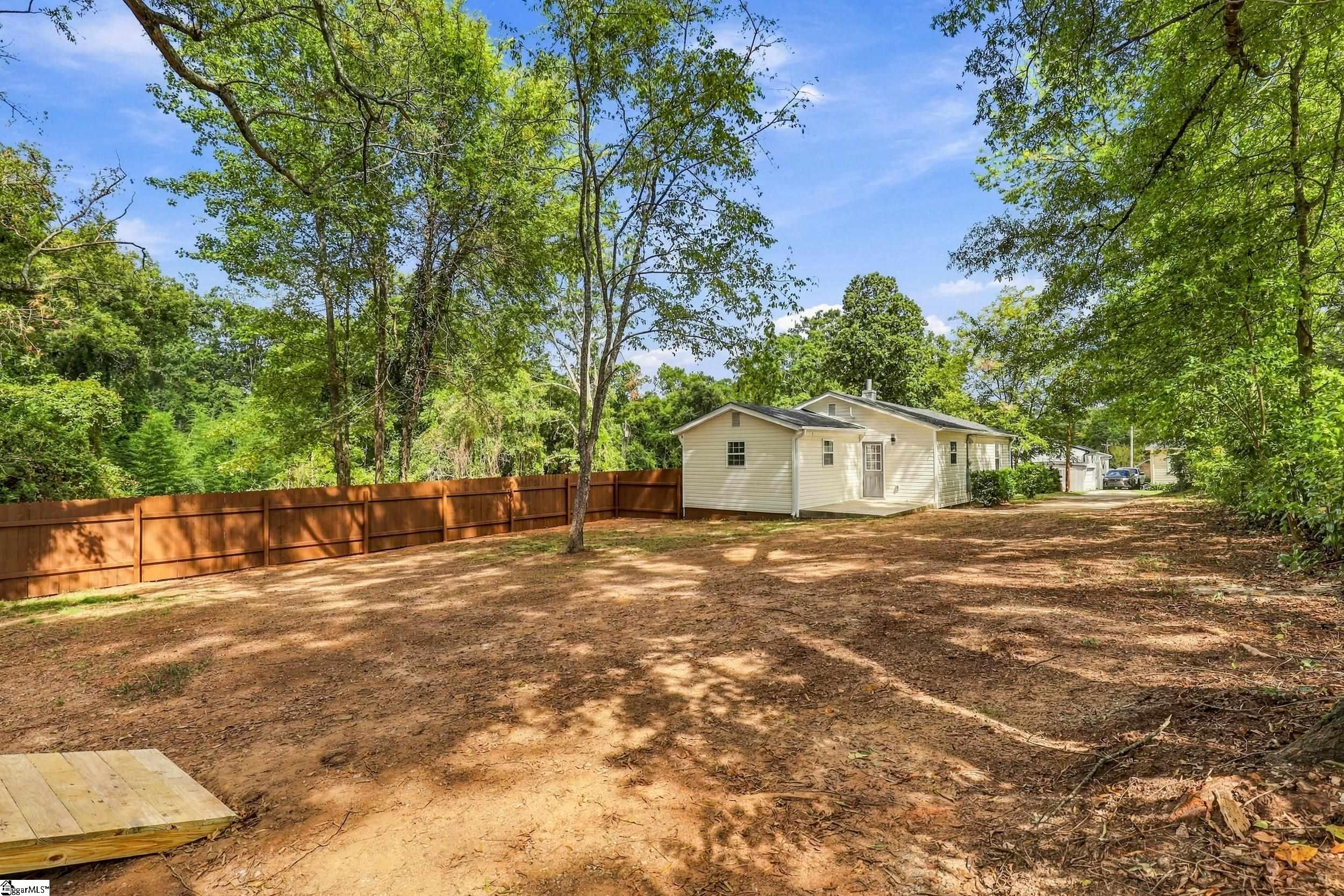 140 Simpson Avenue Property Photo 24