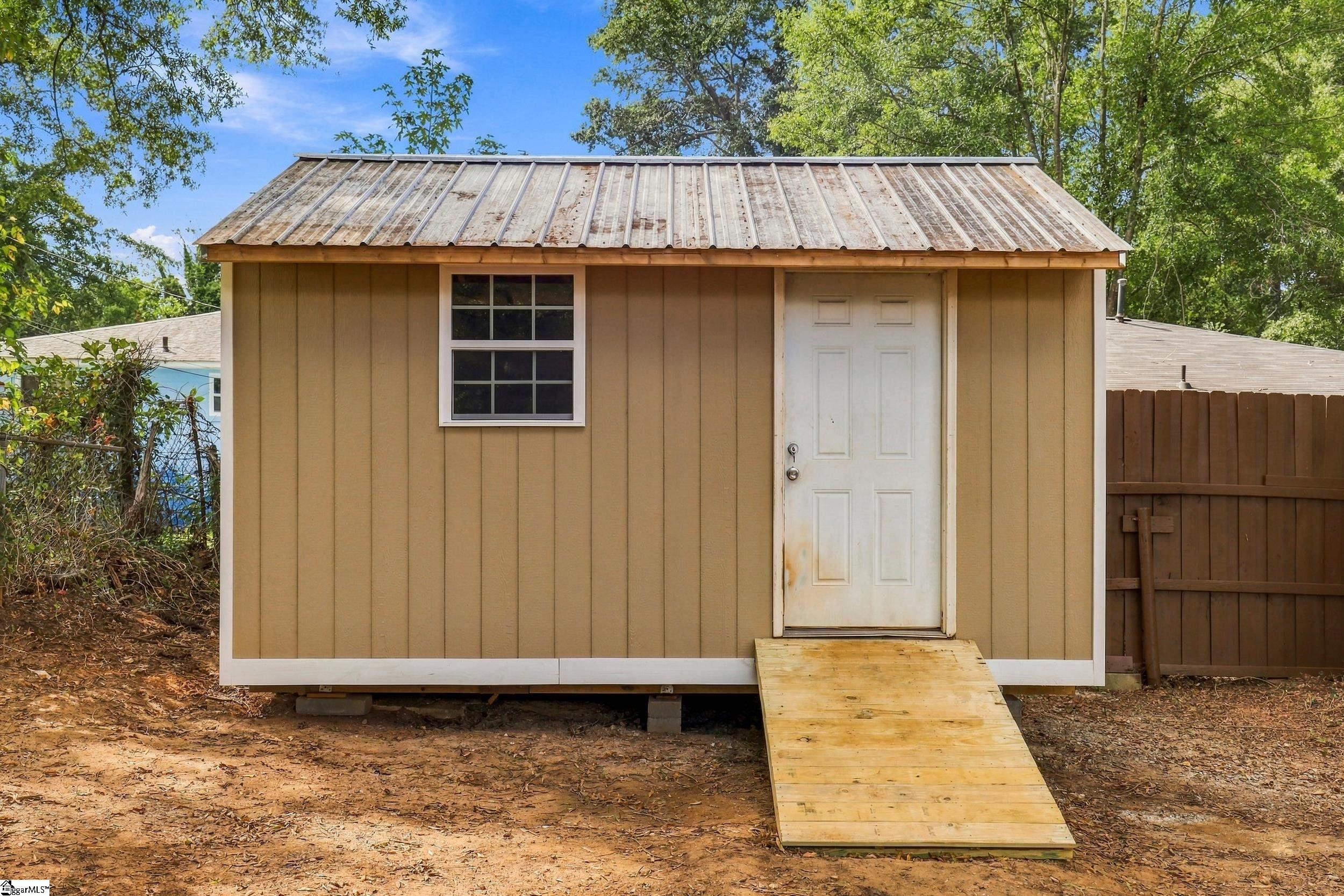 140 Simpson Avenue Property Photo 34