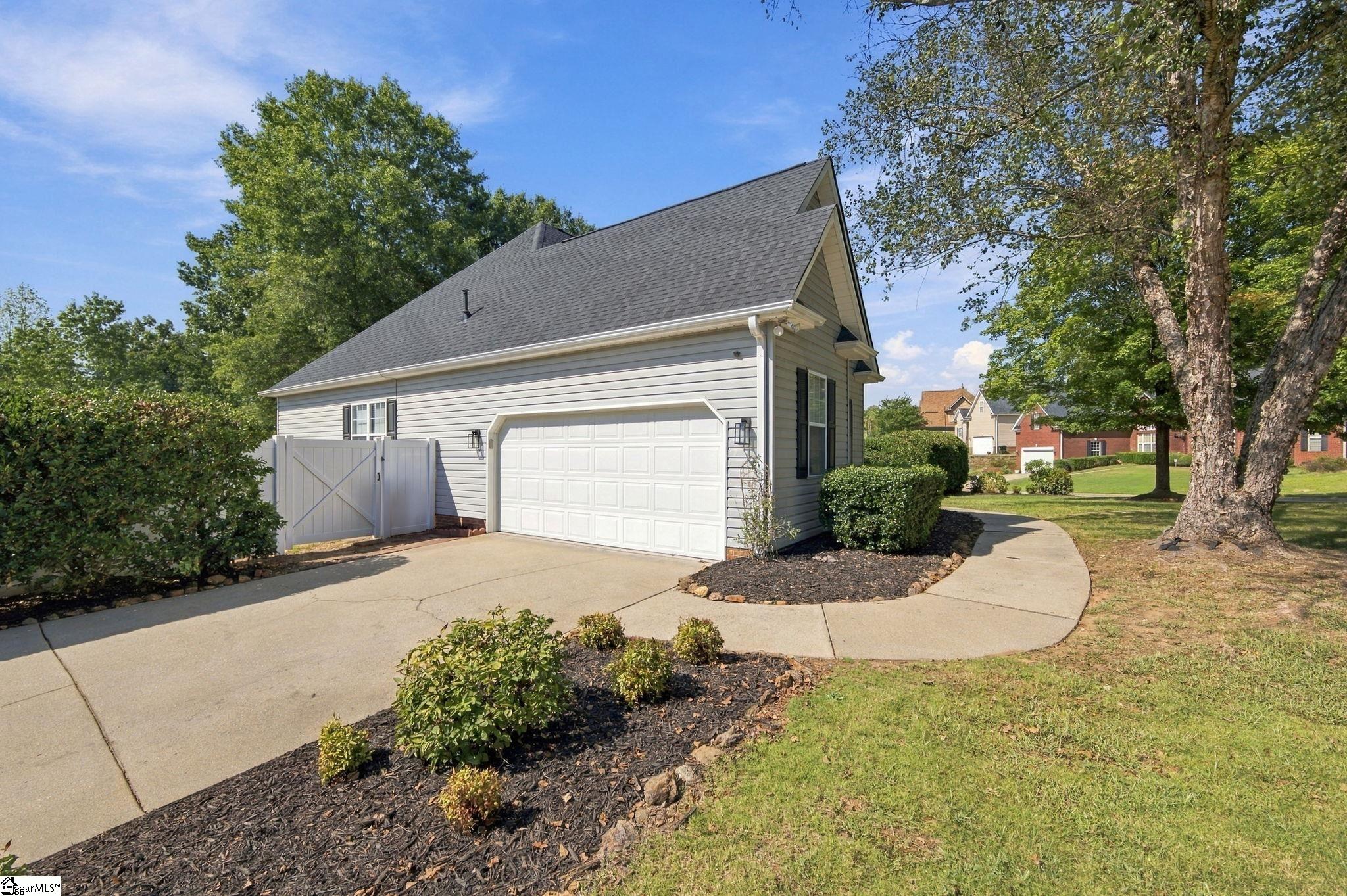 255 Wood River Way Property Photo 5