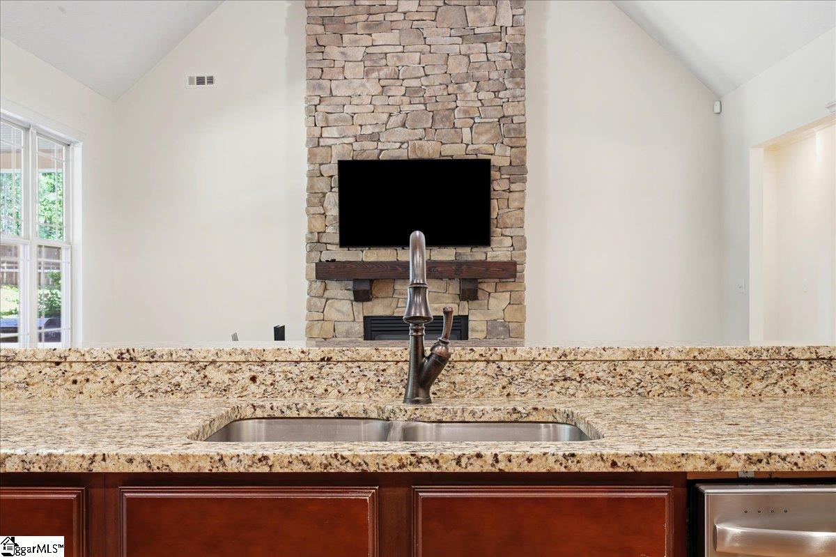 101 C And S Drive Property Photo 4